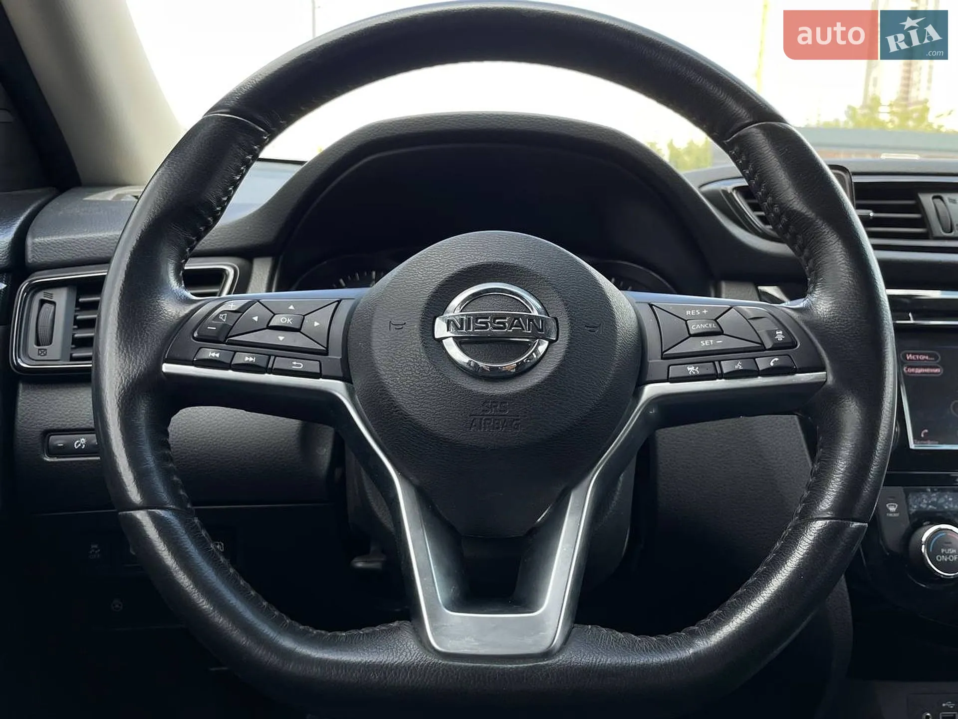 2018 Nissan Rogue - мініатюра 15