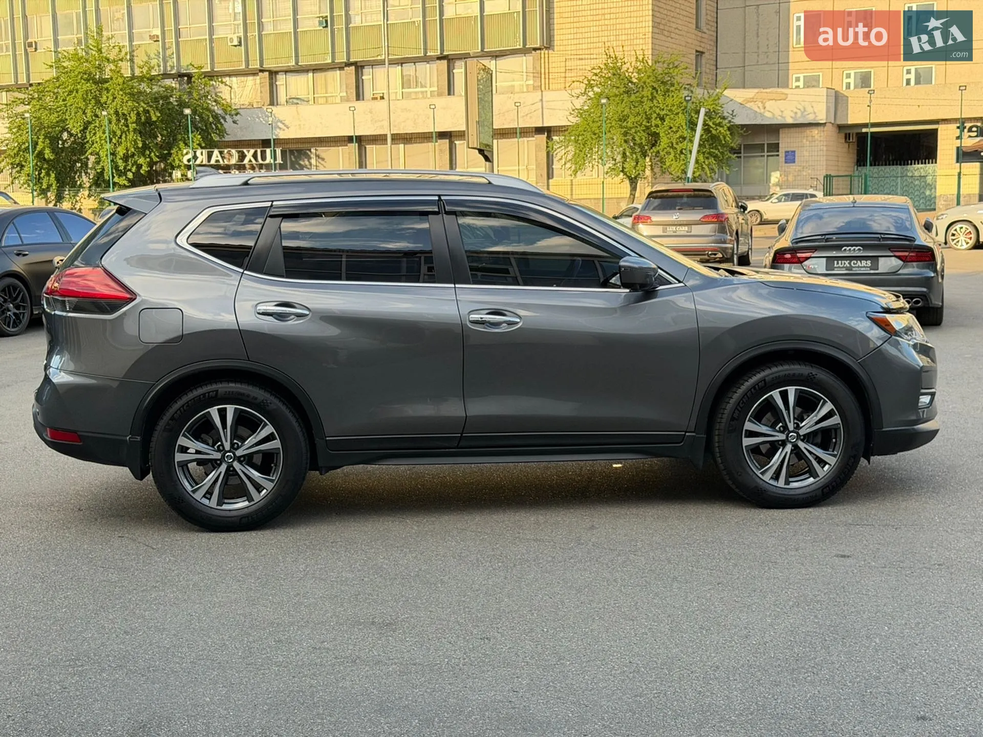 2019 Nissan Rogue - мініатюра 10