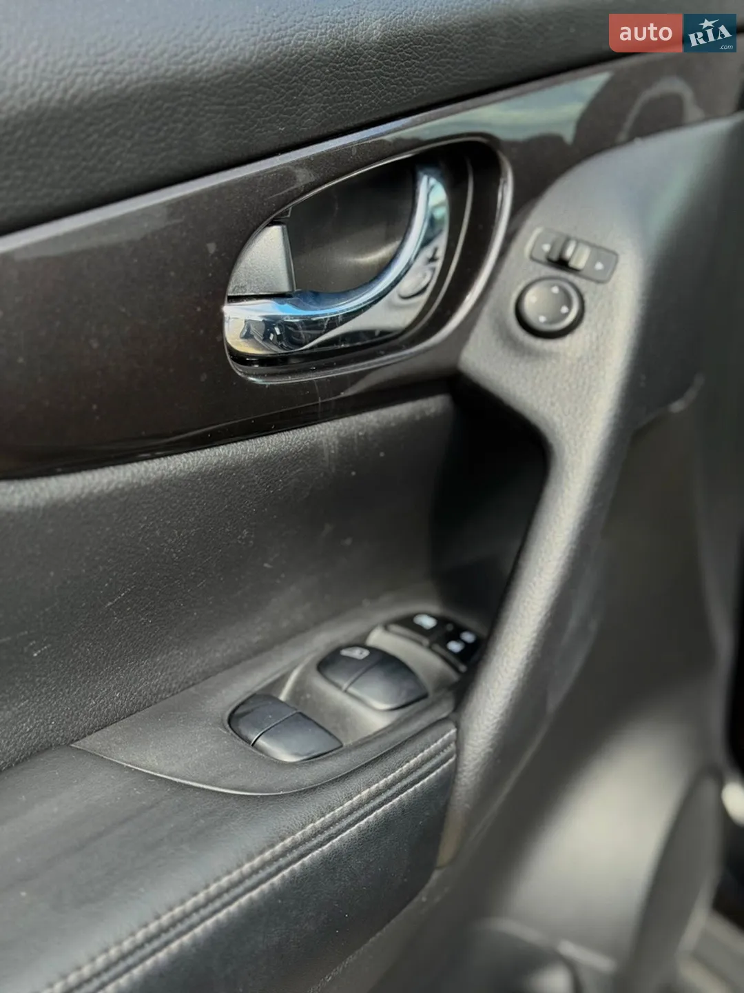 2019 Nissan Rogue - мініатюра 18
