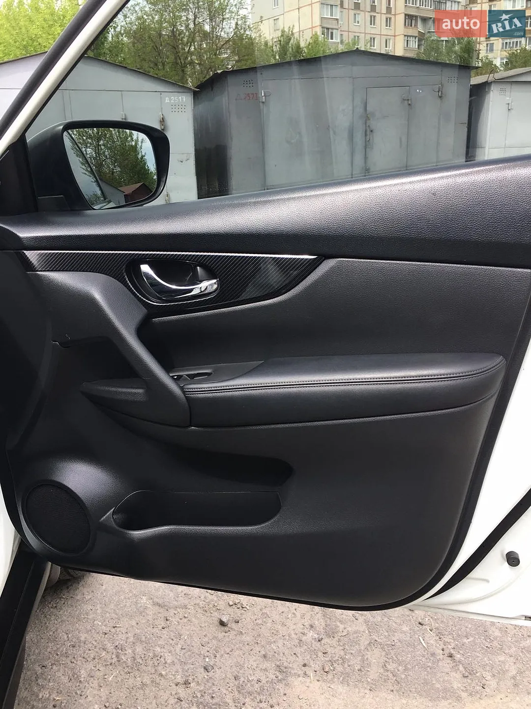 2017 Nissan Rogue - мініатюра 2