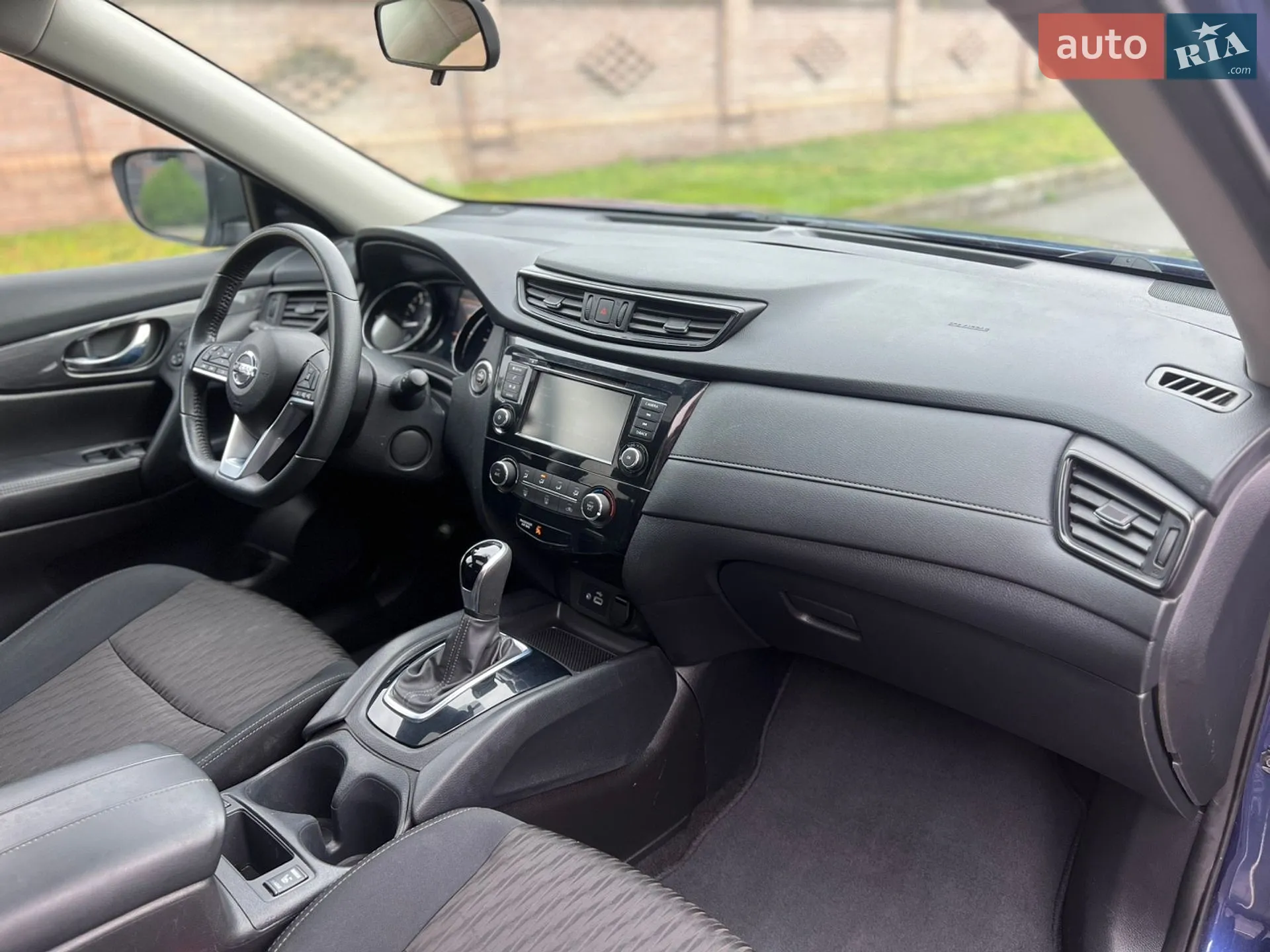 2017 Nissan Rogue - мініатюра 16