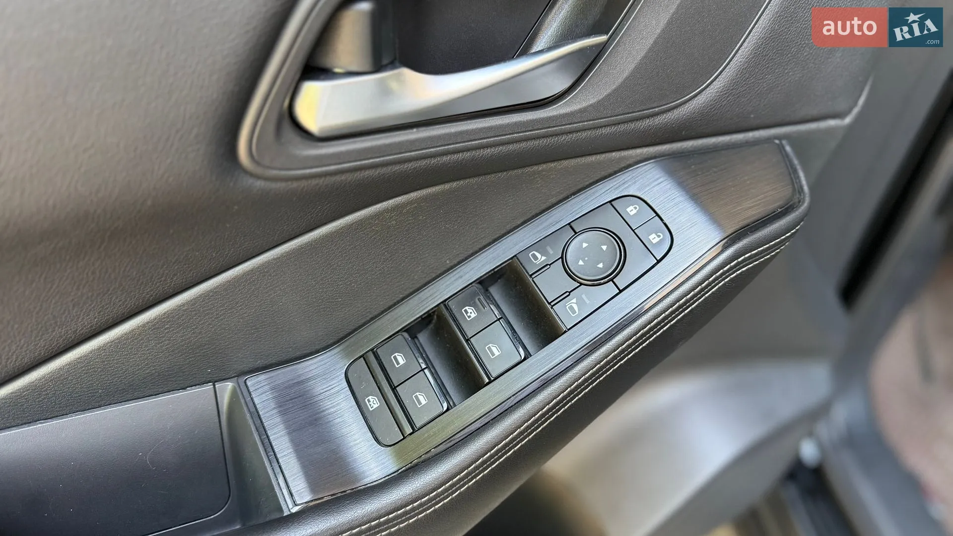 2021 Nissan Rogue - мініатюра 13