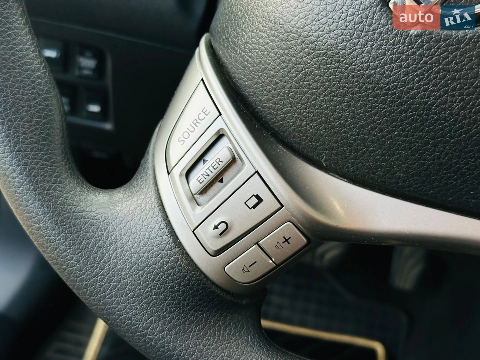 2016 Nissan Rogue - мініатюра 31