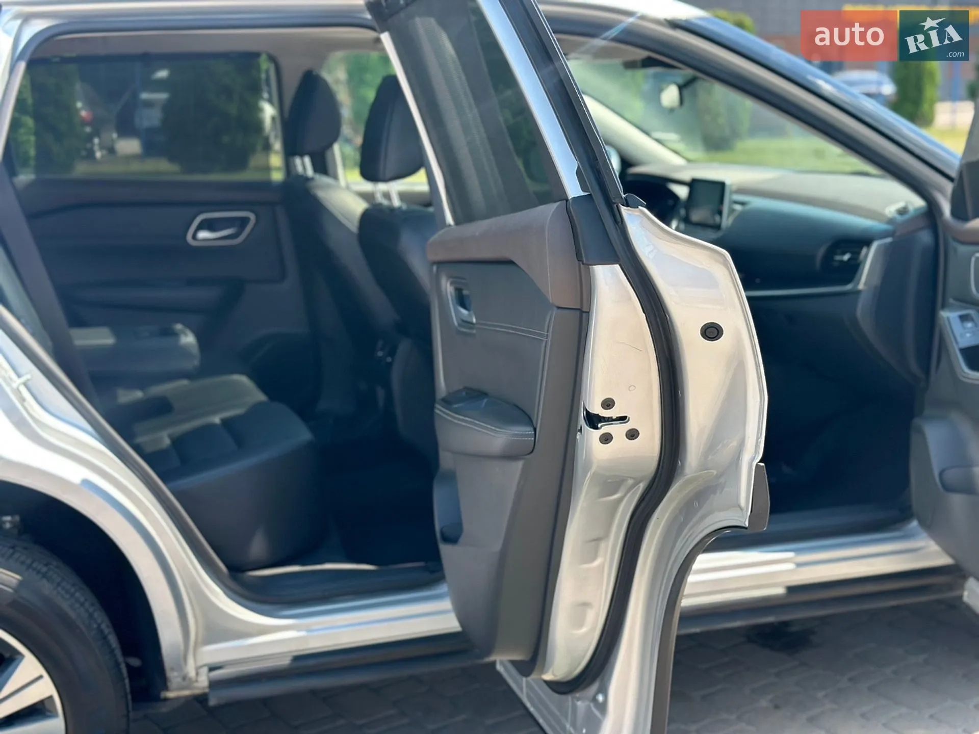 2021 Nissan Rogue - мініатюра 23