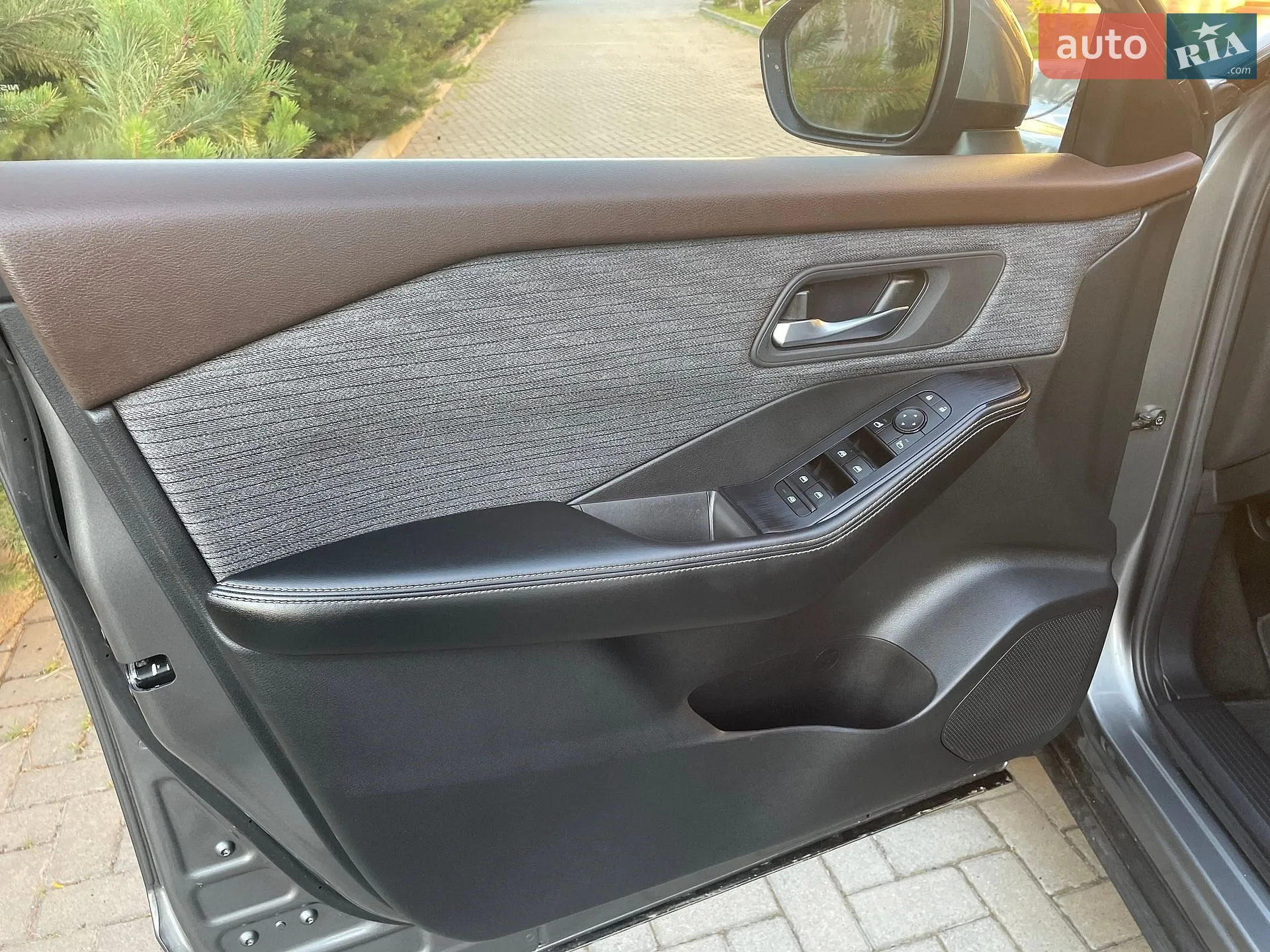 2020 Nissan Rogue - мініатюра 17
