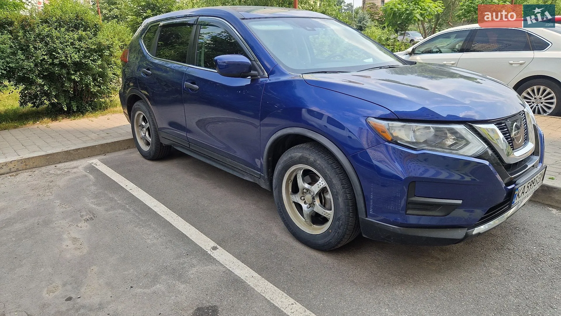 2019 Nissan Rogue - мініатюра 2
