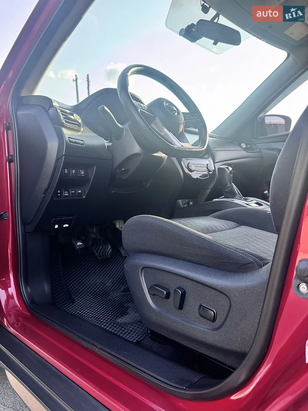 2016 Nissan Rogue - мініатюра 25