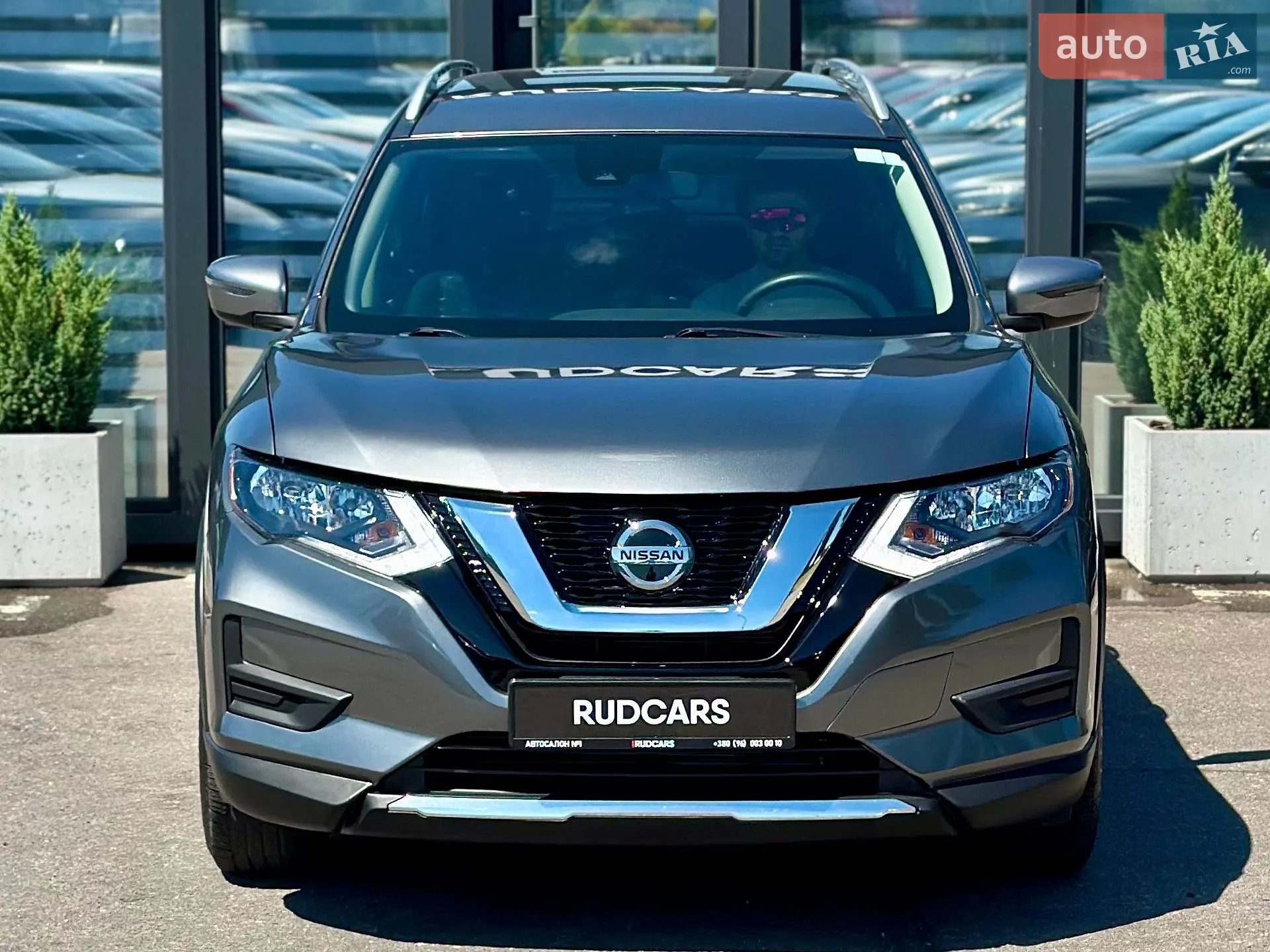 2019 Nissan Rogue - мініатюра 2