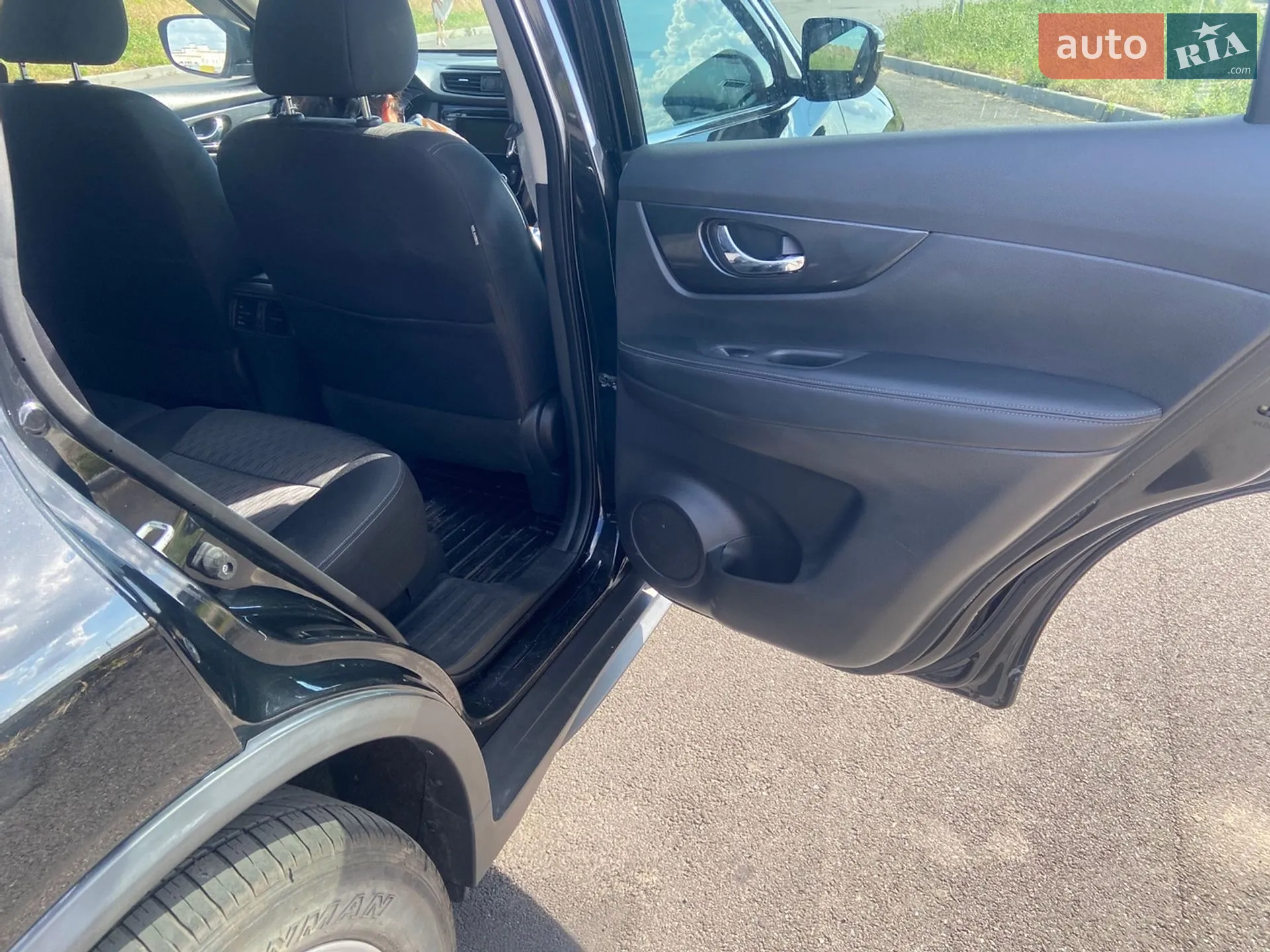 2019 Nissan Rogue - мініатюра 13