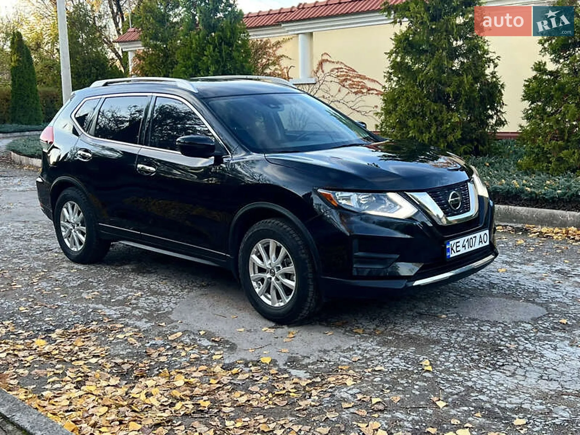 2019 Nissan Rogue - мініатюра 2