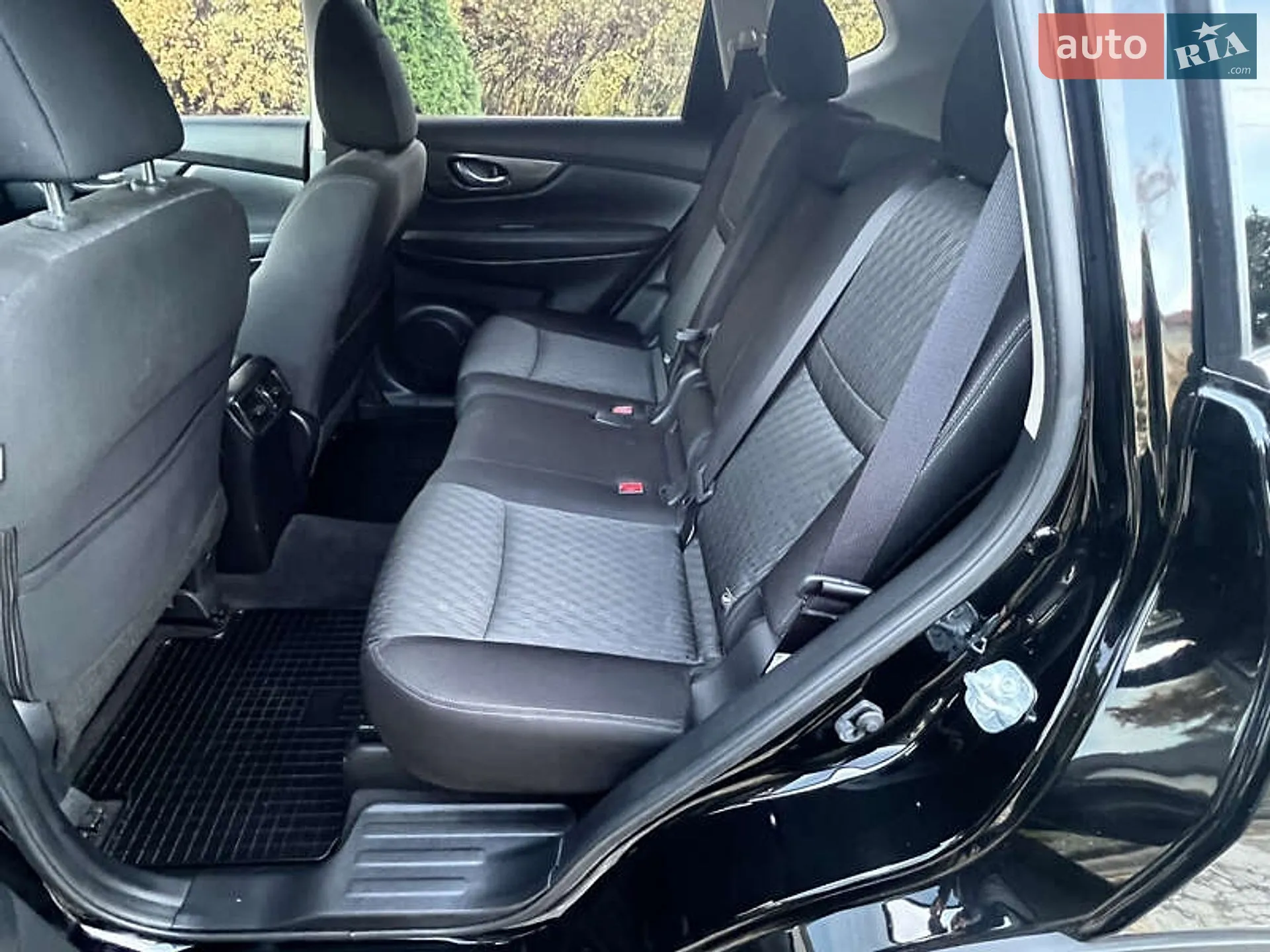 2019 Nissan Rogue - мініатюра 16