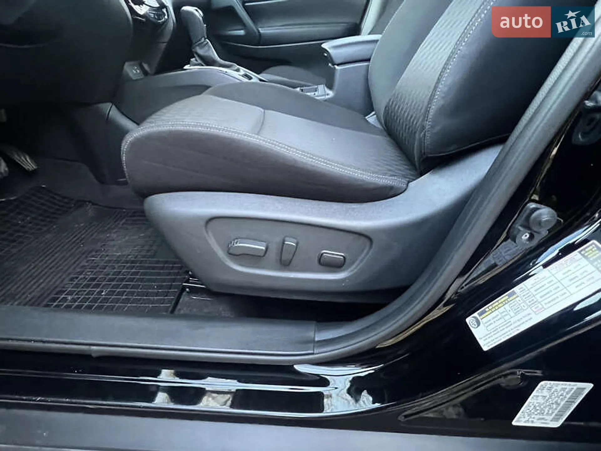 2019 Nissan Rogue - мініатюра 14