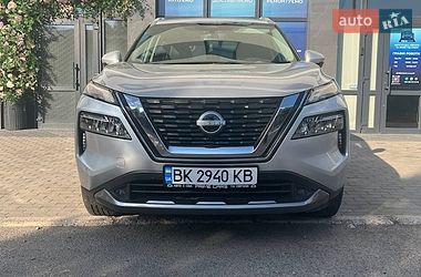 Внедорожник / Кроссовер Nissan Rogue 2022 в Ровно
