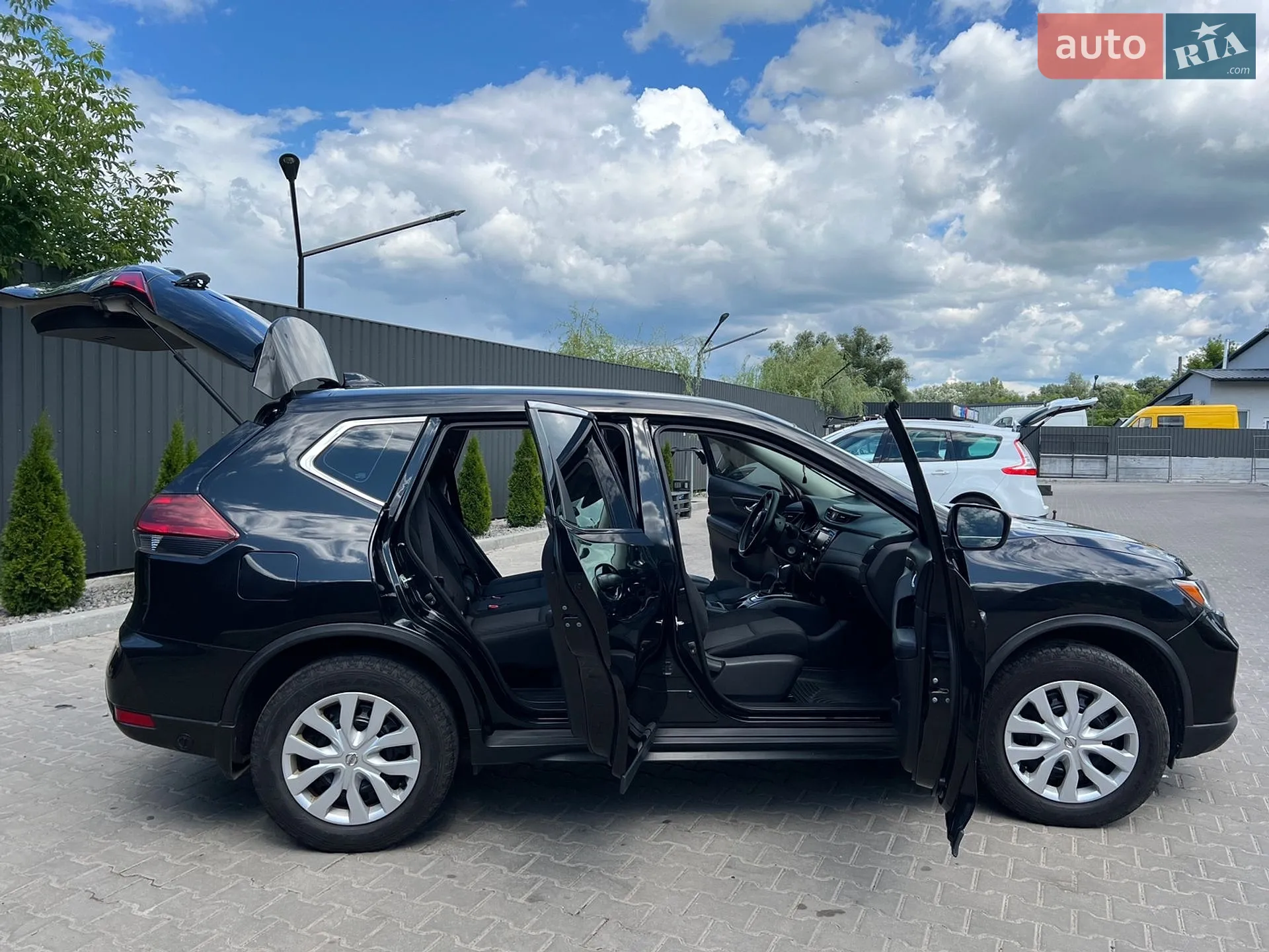 2017 Nissan Rogue - мініатюра 9