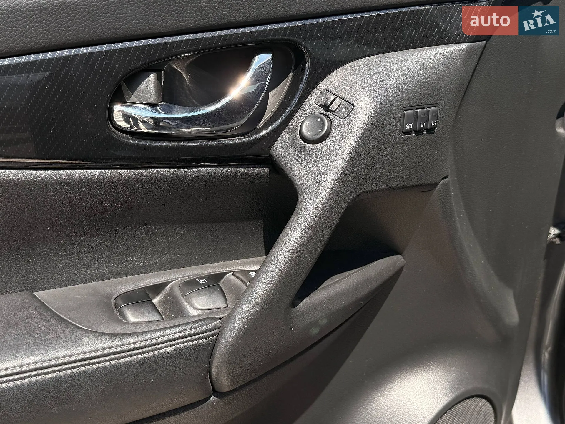 2019 Nissan Rogue - мініатюра 11