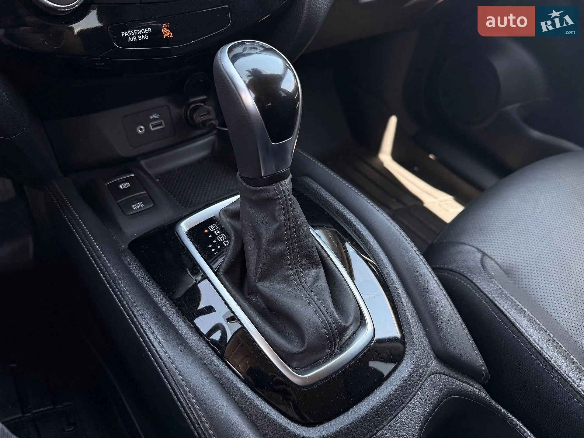 2019 Nissan Rogue - мініатюра 16