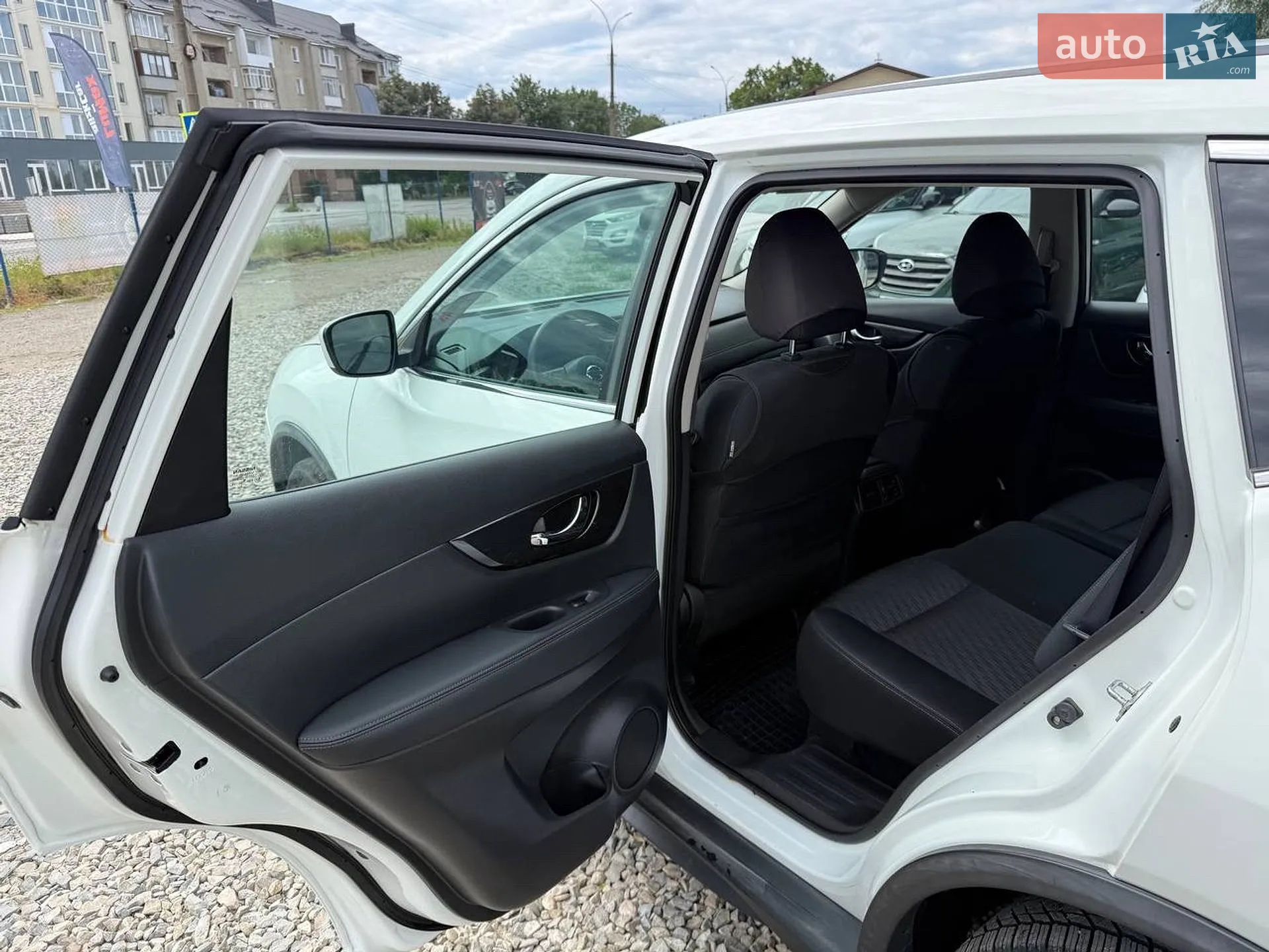 2018 Nissan Rogue - мініатюра 22