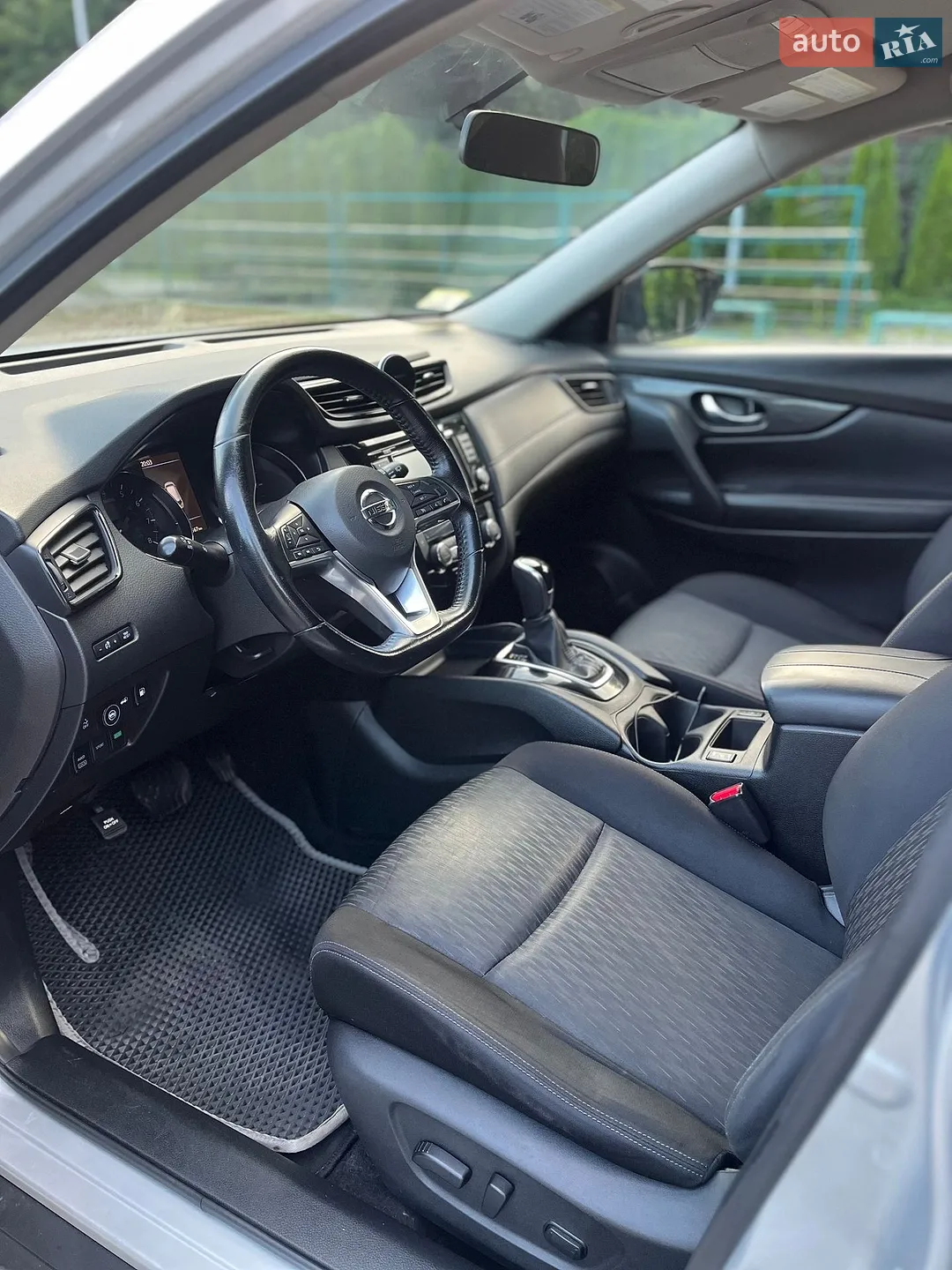 2017 Nissan Rogue - мініатюра 8