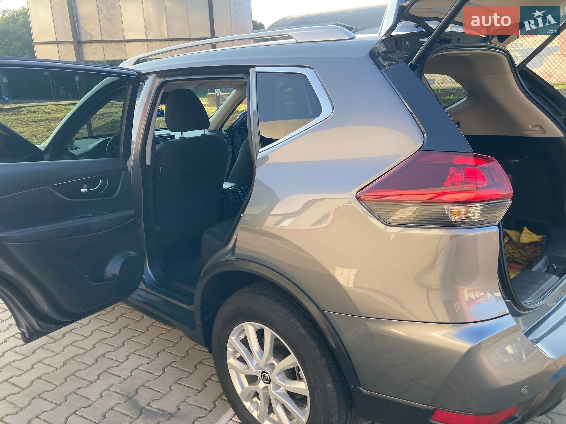 2019 Nissan Rogue - мініатюра 10