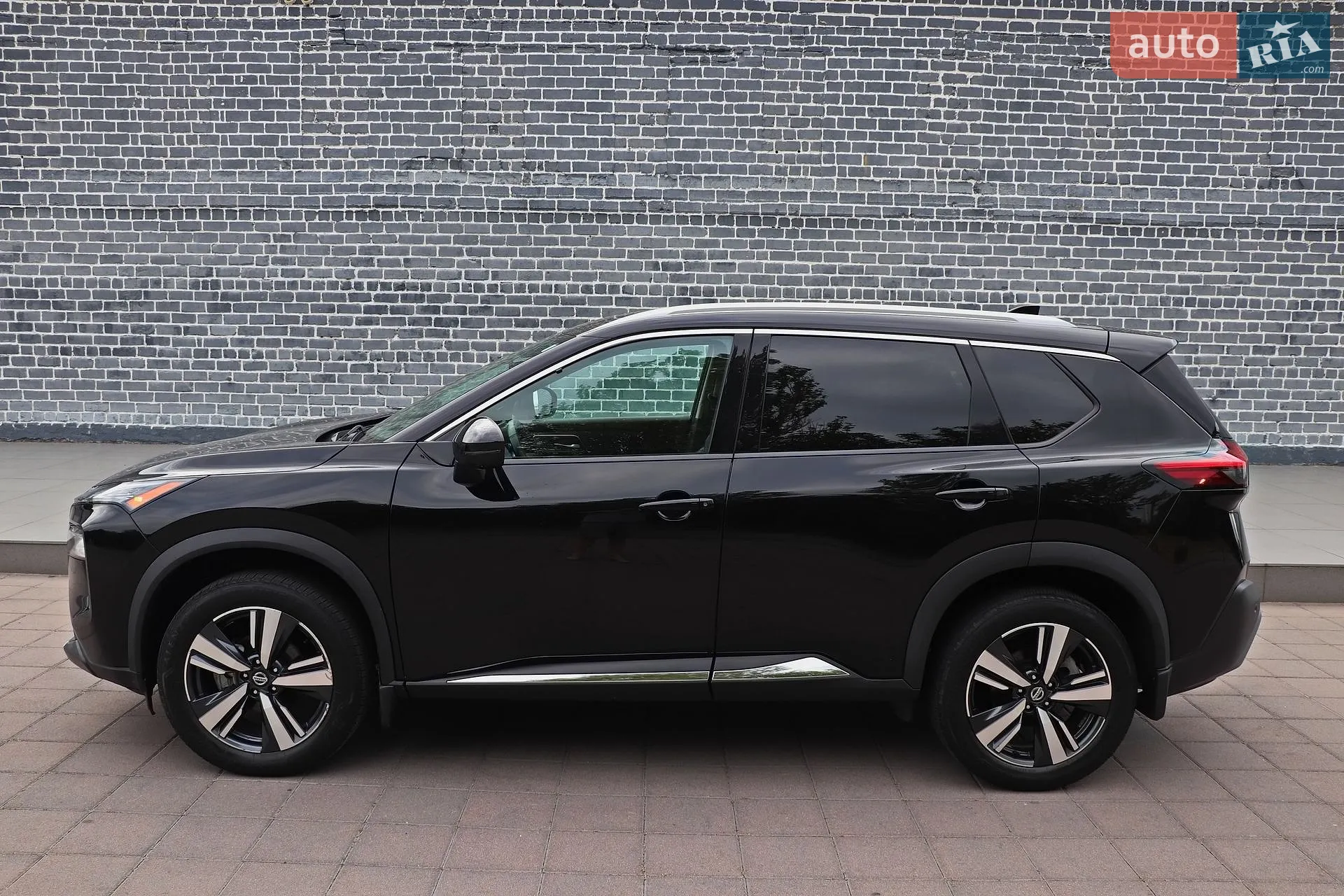 2021 Nissan Rogue - мініатюра 2