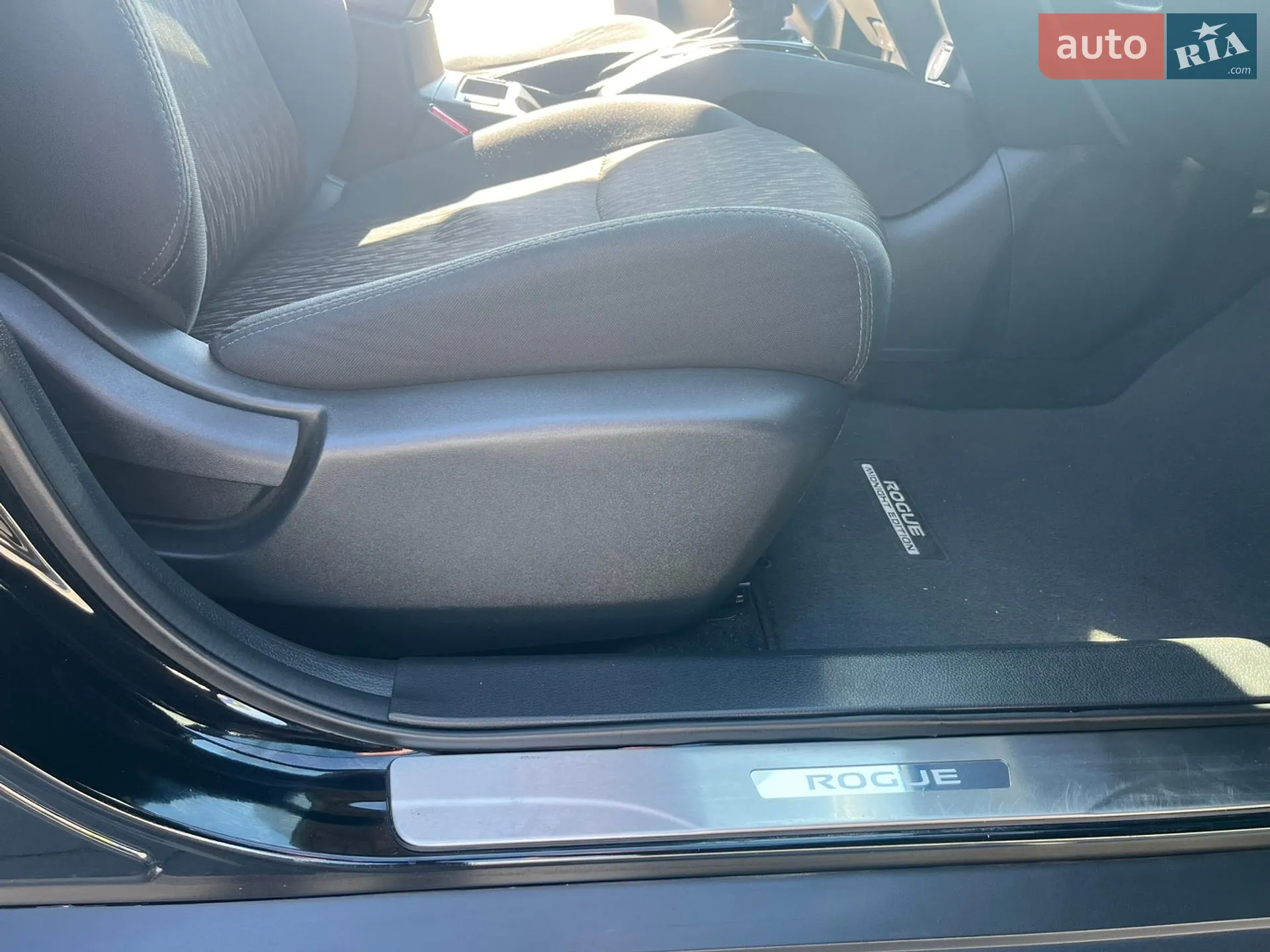 2017 Nissan Rogue - мініатюра 15