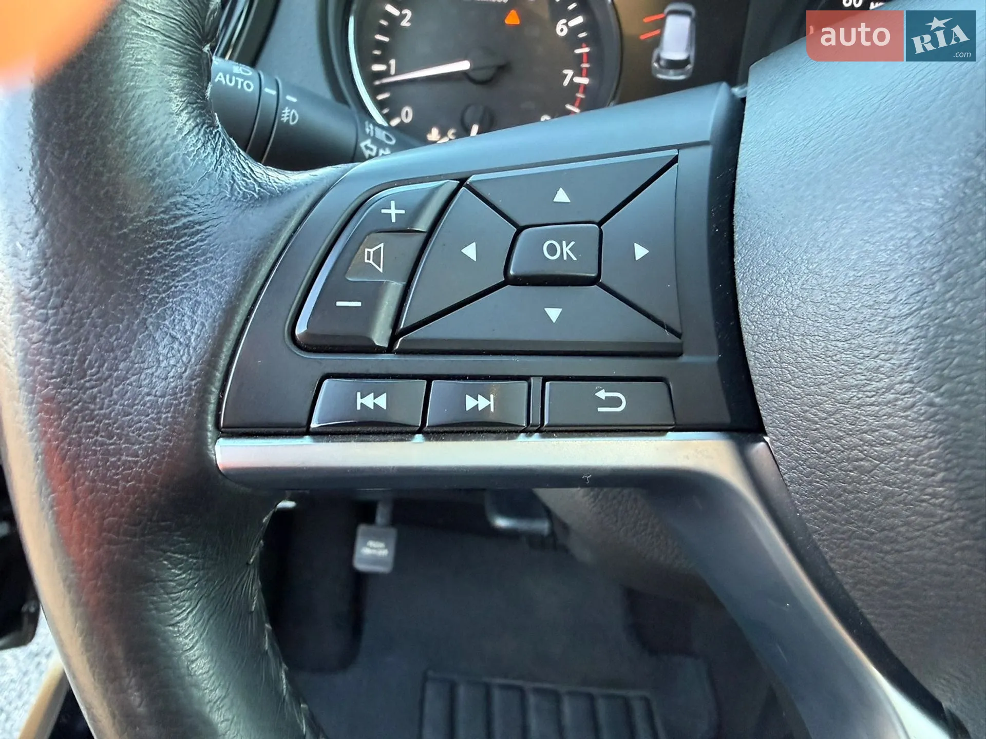 2017 Nissan Rogue - мініатюра 42