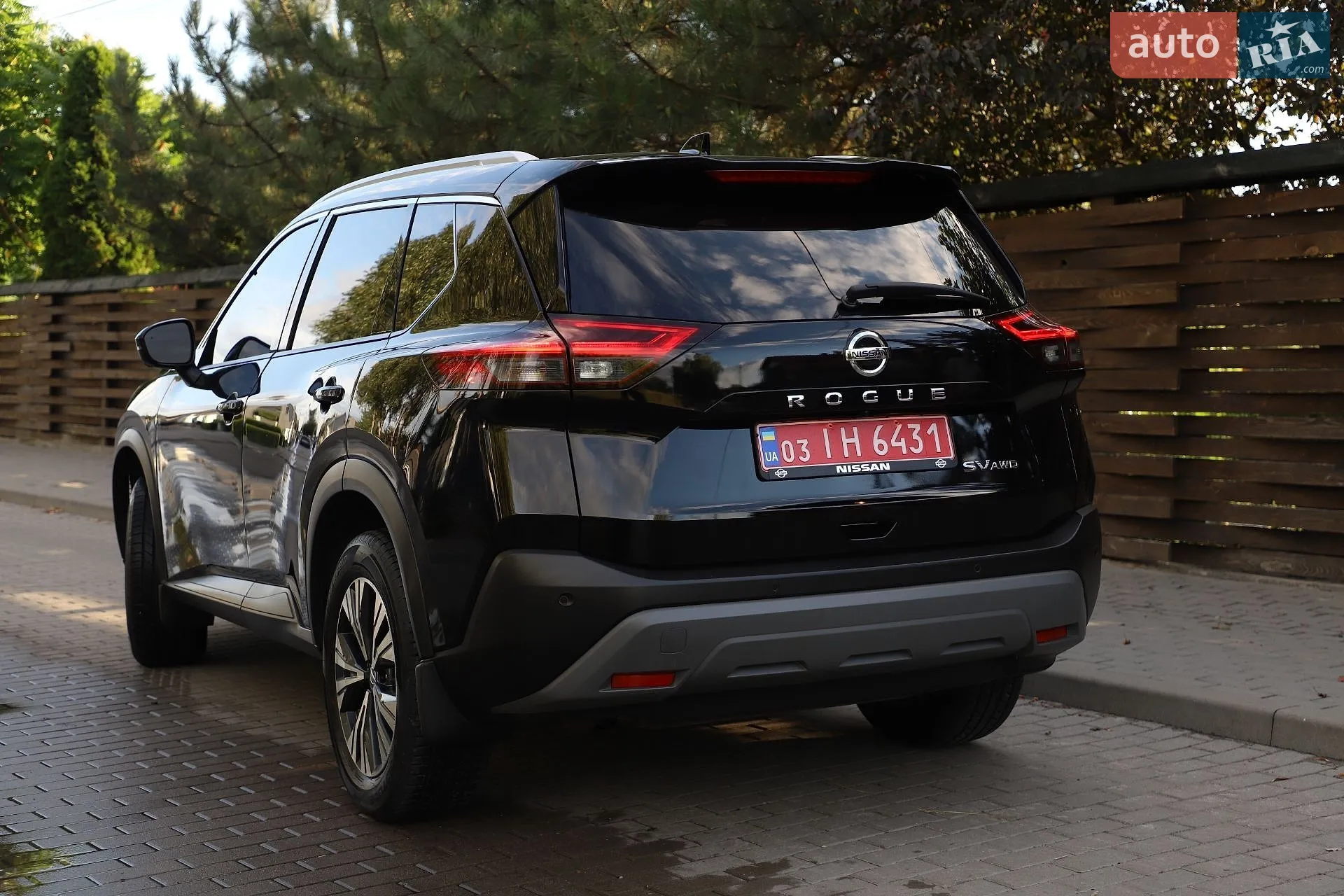 2021 Nissan Rogue - мініатюра 2
