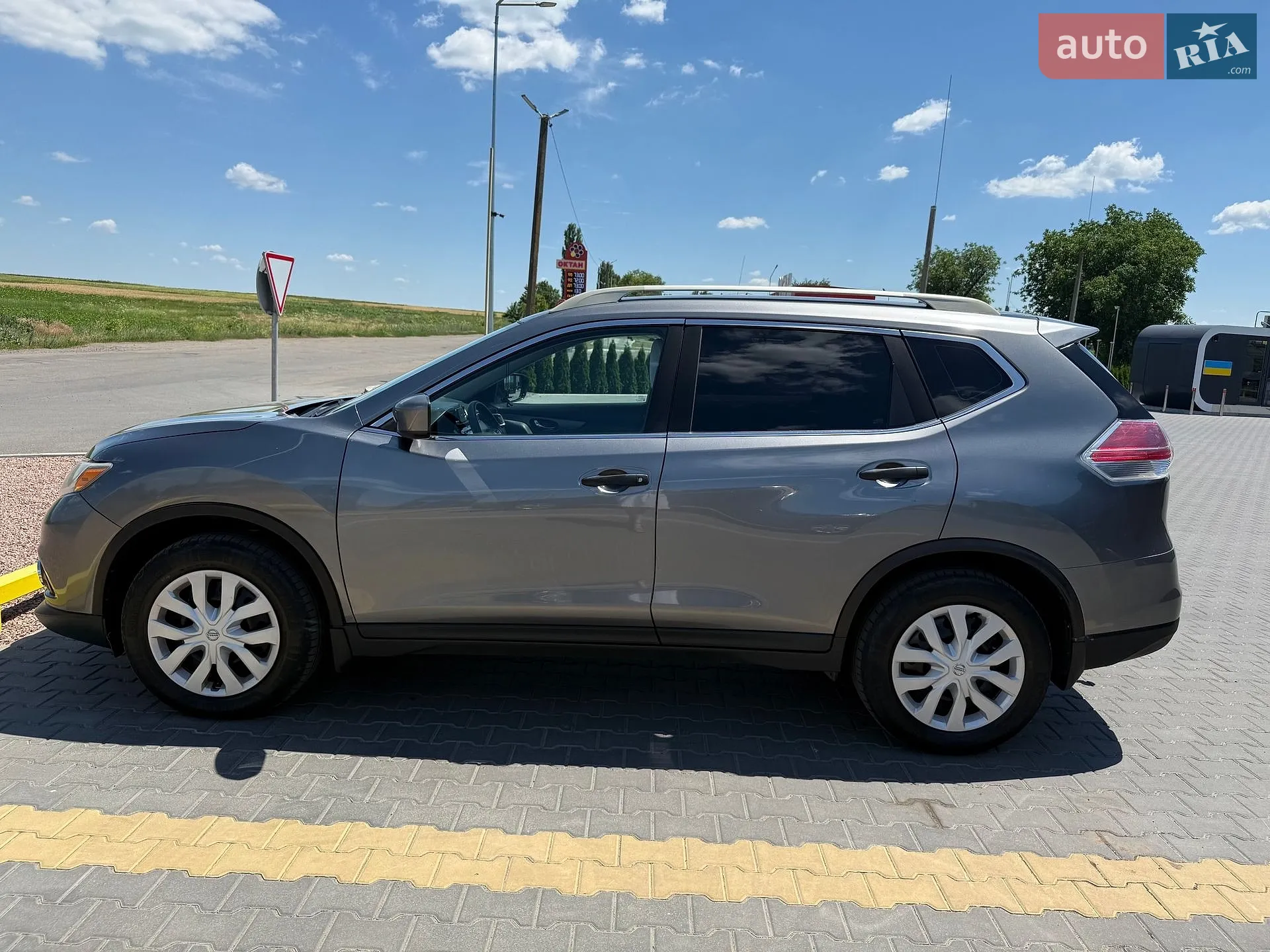 2016 Nissan Rogue - мініатюра 2
