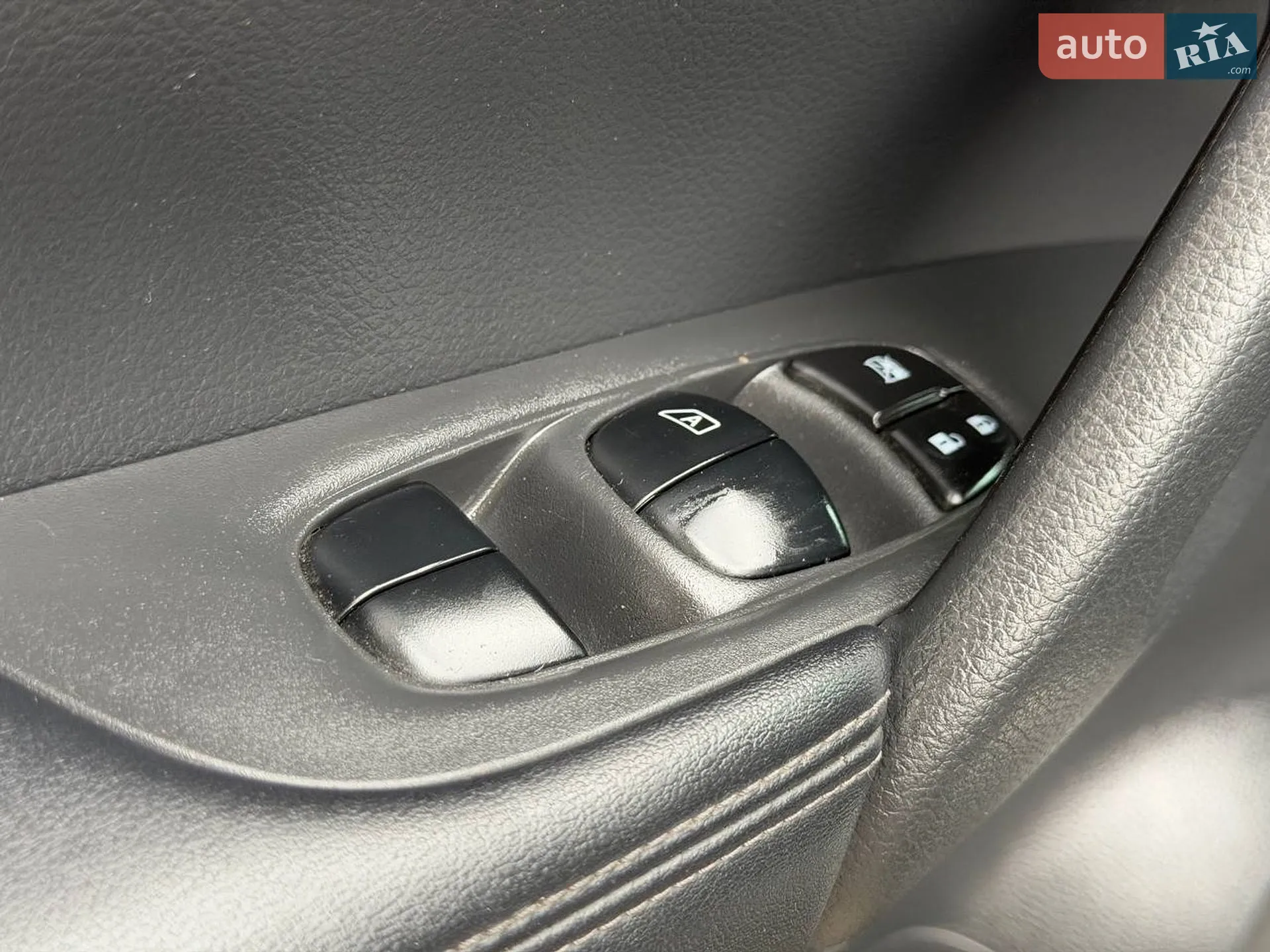 2017 Nissan Rogue - мініатюра 24