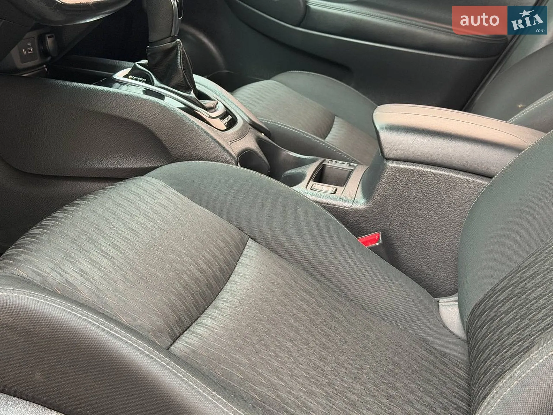 2017 Nissan Rogue - мініатюра 28