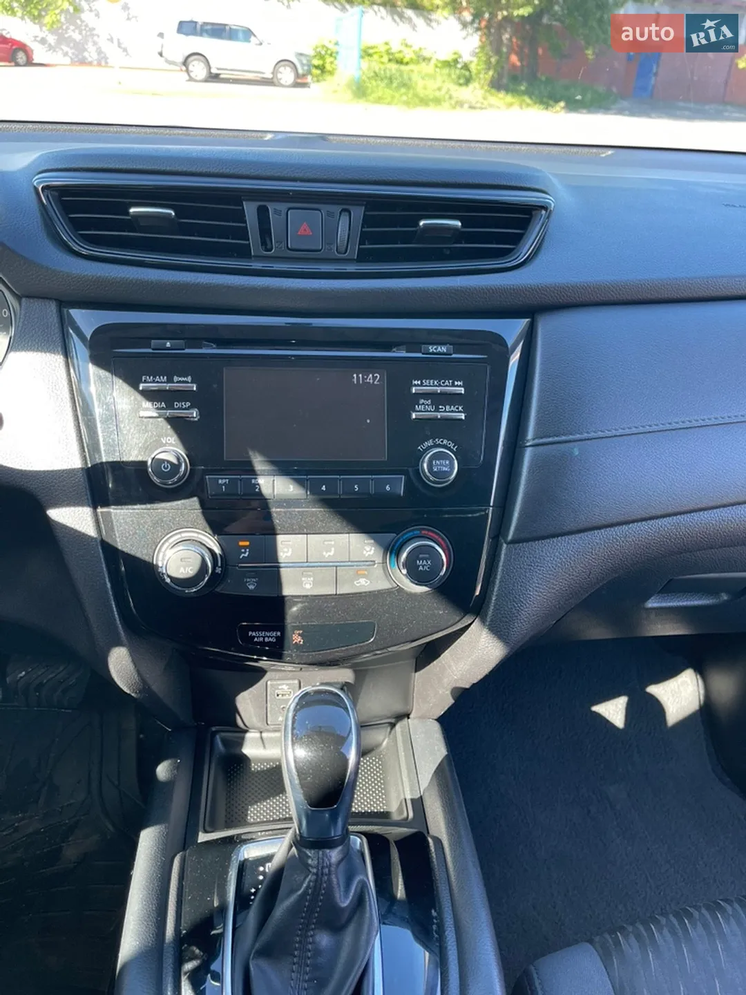 2017 Nissan Rogue - мініатюра 41