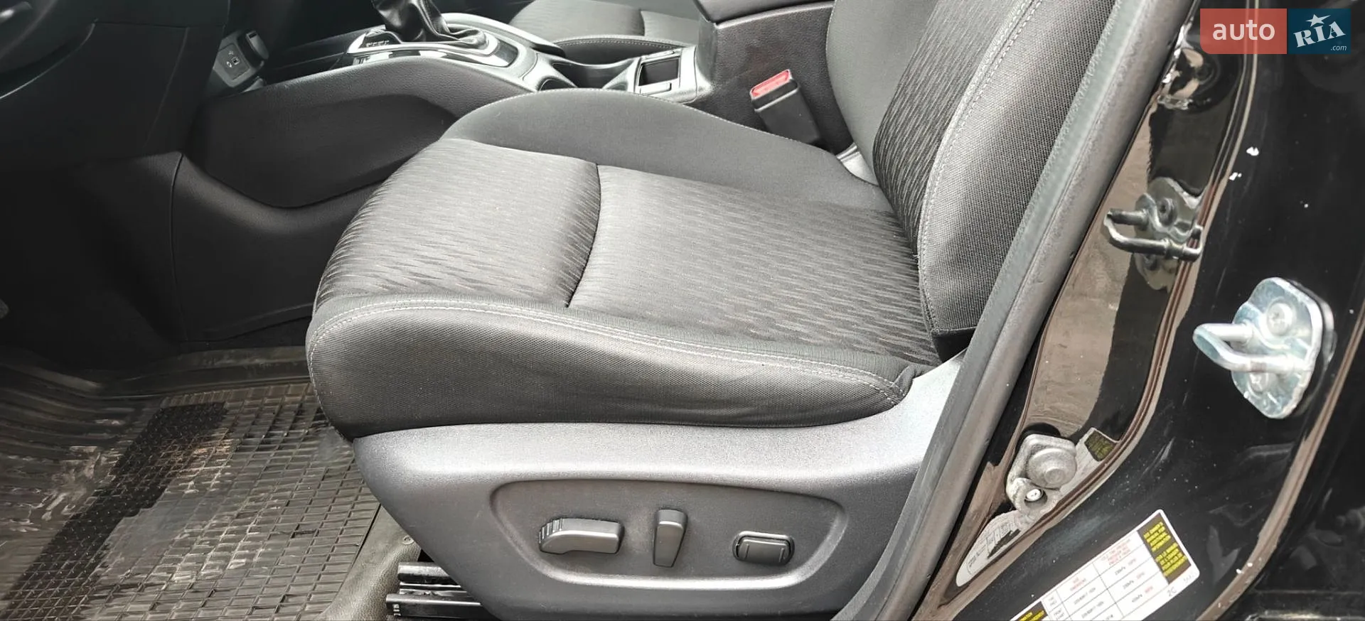 2018 Nissan Rogue - мініатюра 15