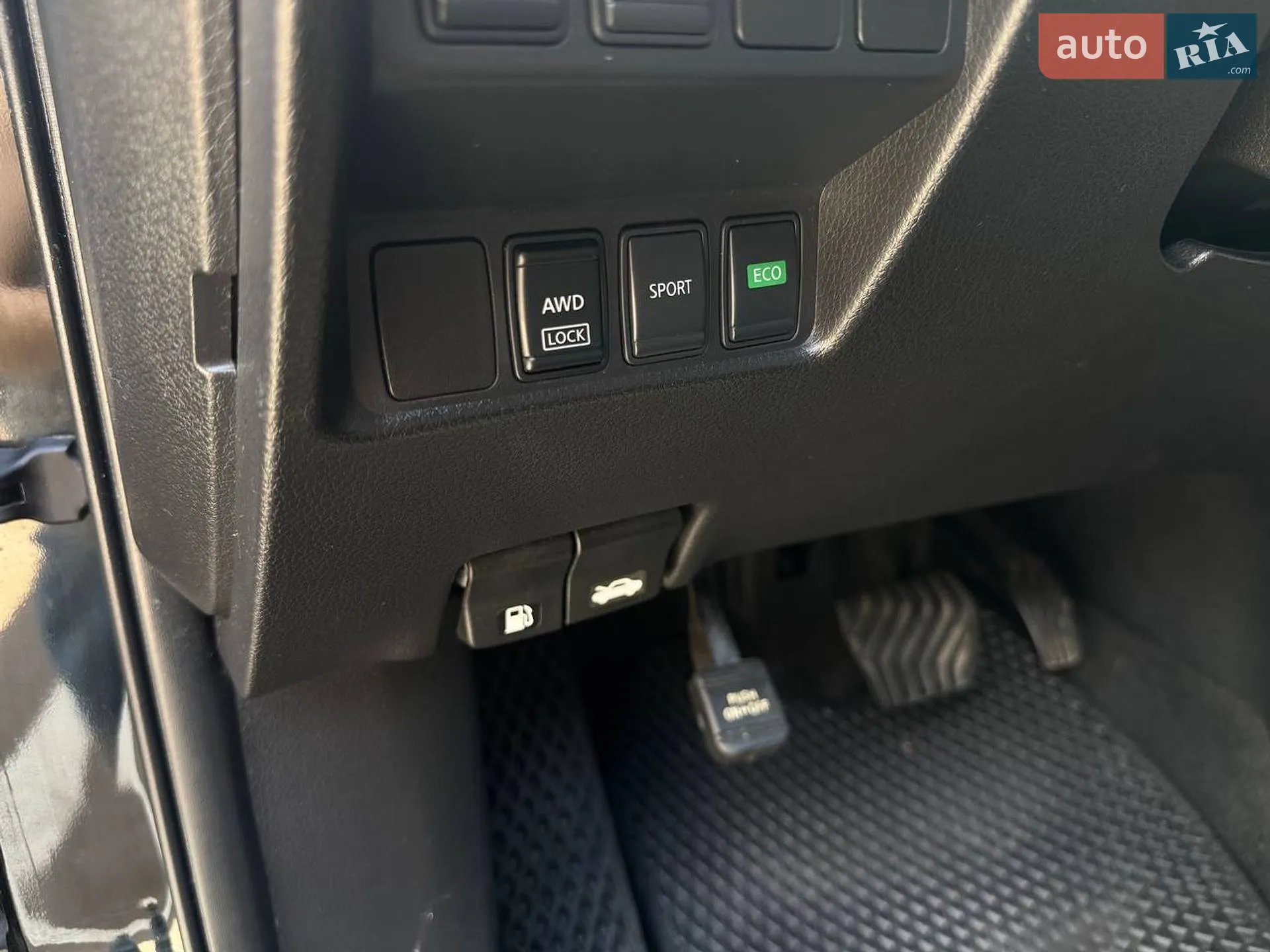 2016 Nissan Rogue - мініатюра 16