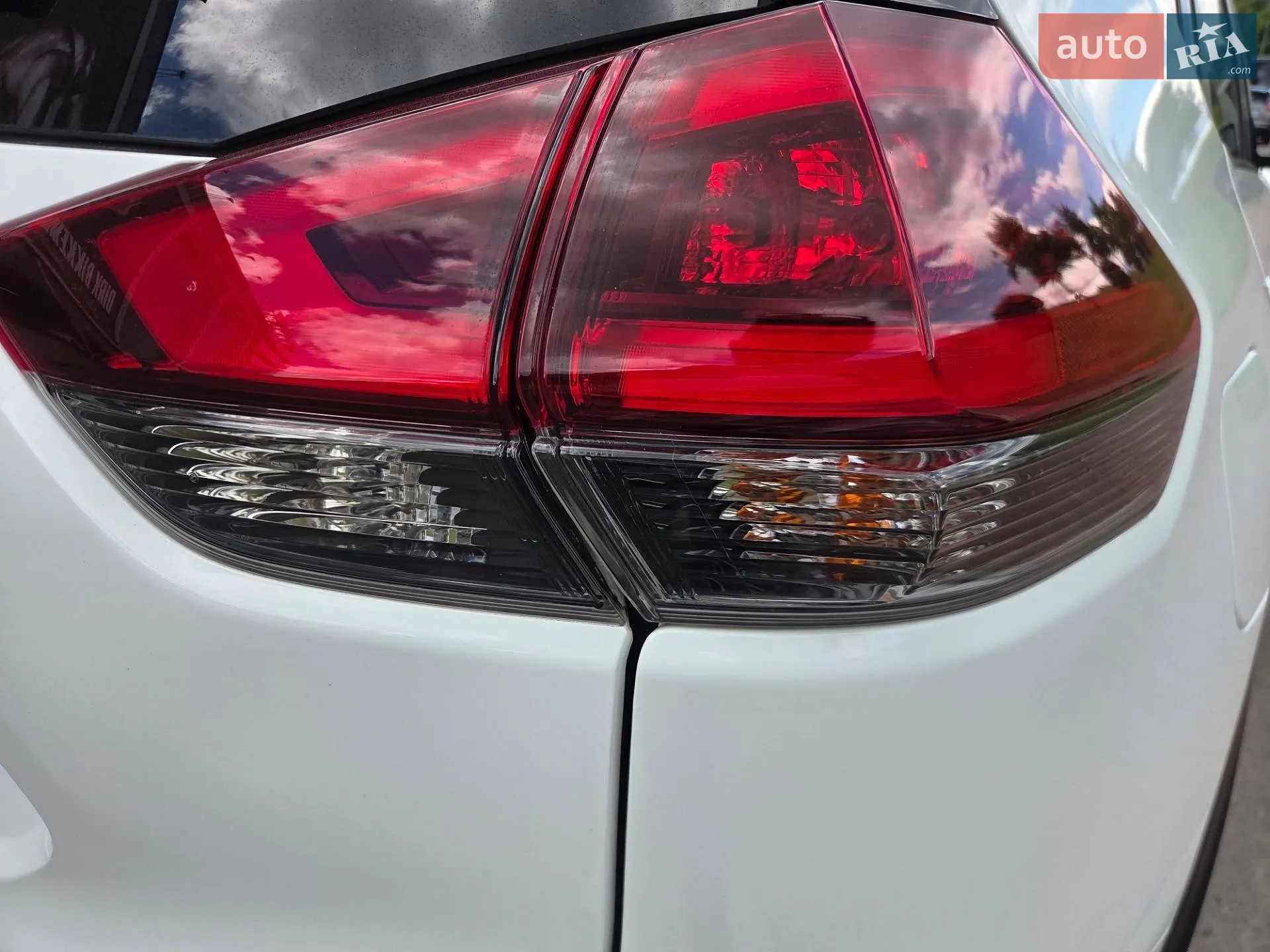 2019 Nissan Rogue - мініатюра 11