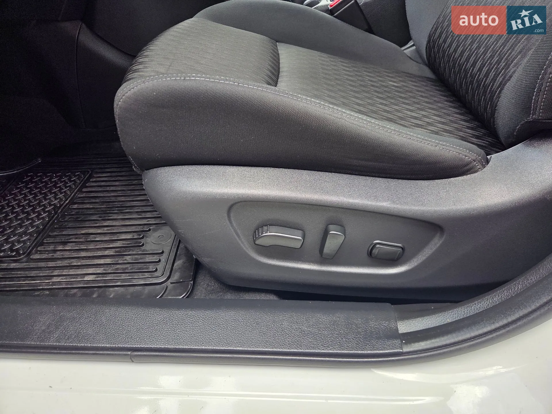 2019 Nissan Rogue - мініатюра 29