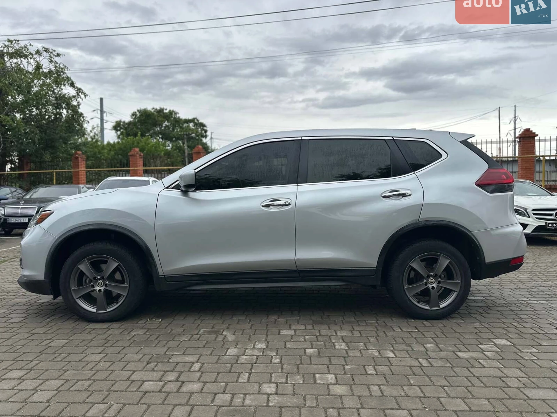 2017 Nissan Rogue - мініатюра 8
