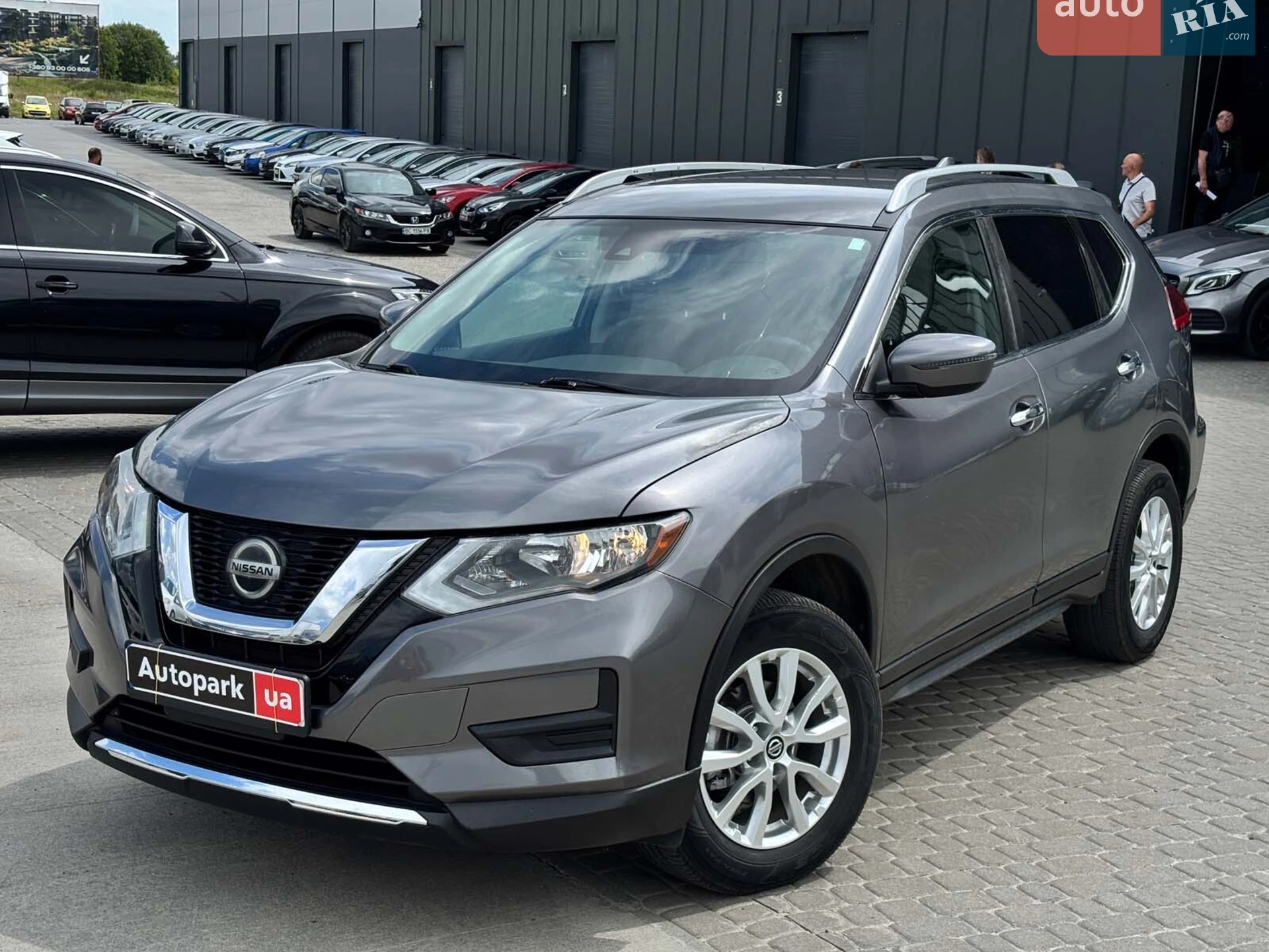 2019 Nissan Rogue - мініатюра 2