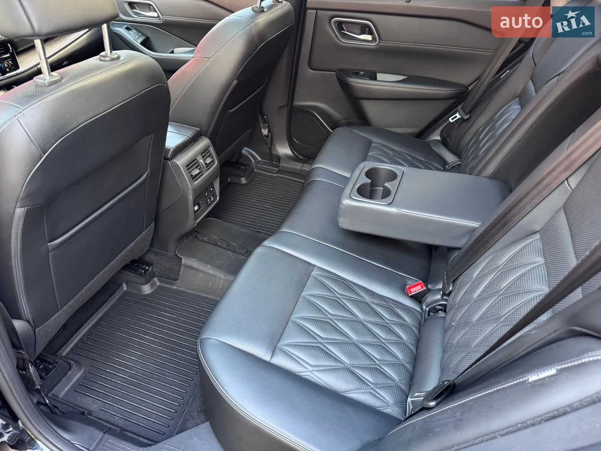 2021 Nissan Rogue - мініатюра 43