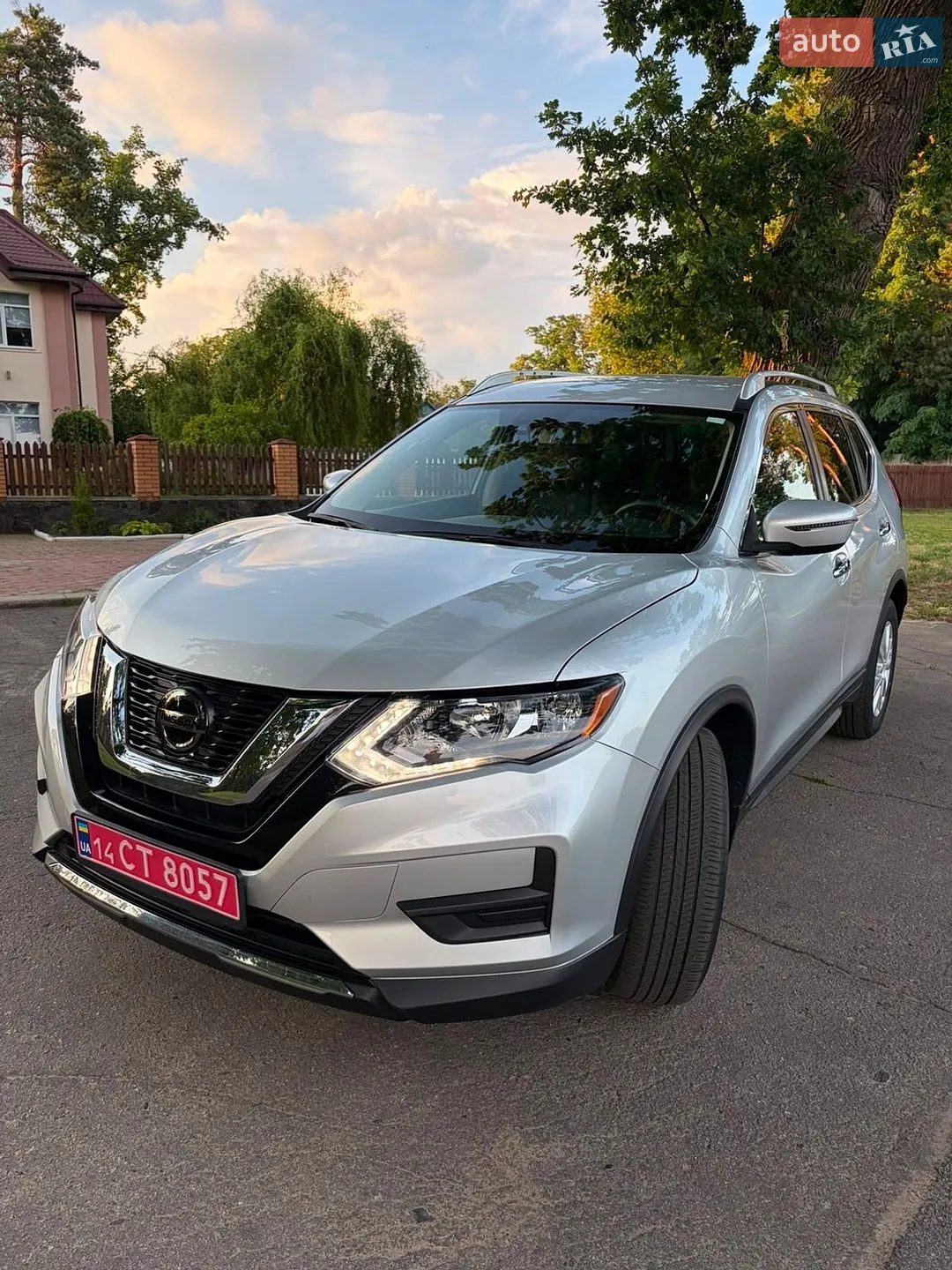 2019 Nissan Rogue - мініатюра 2