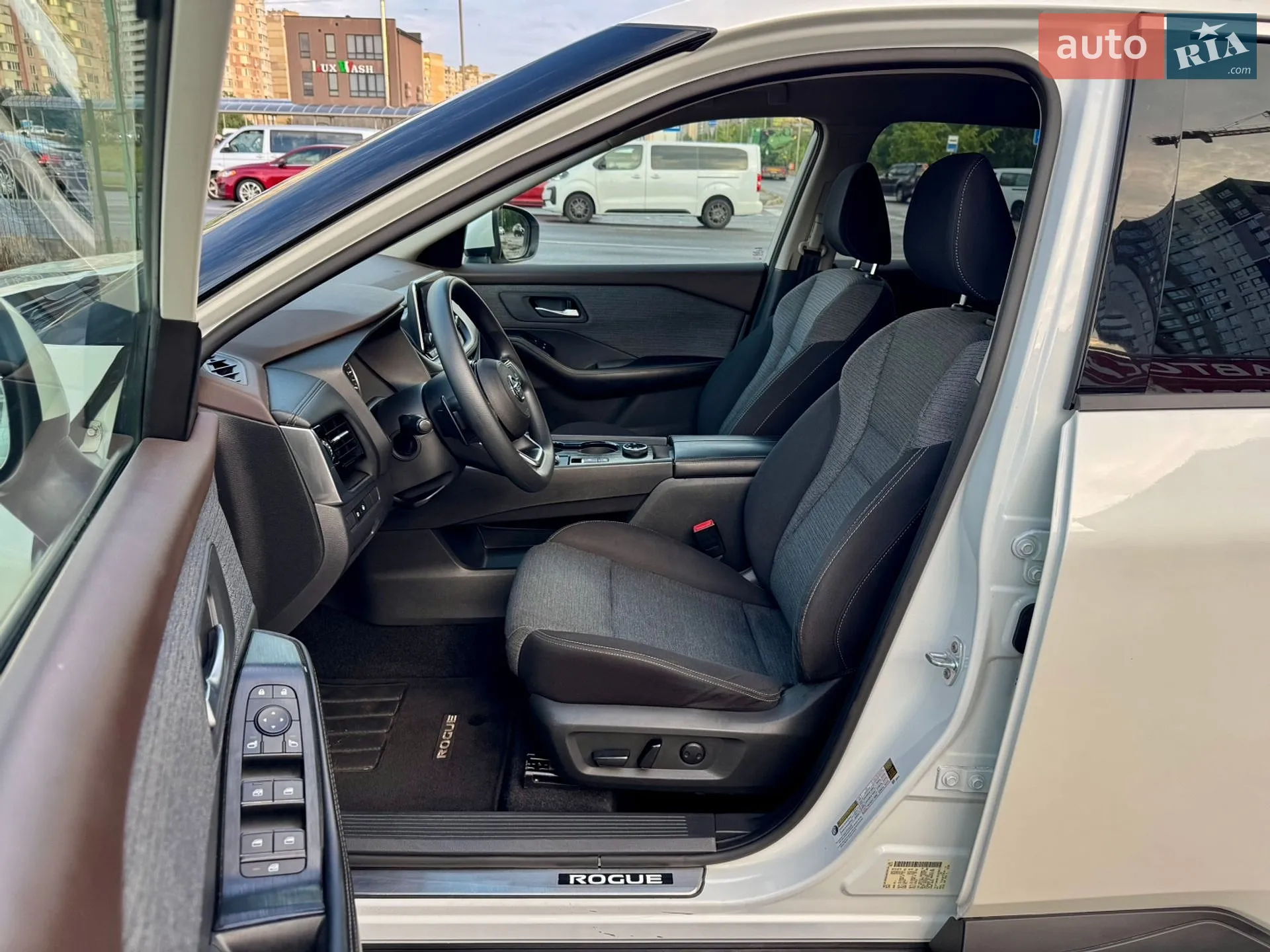 2021 Nissan Rogue - мініатюра 31