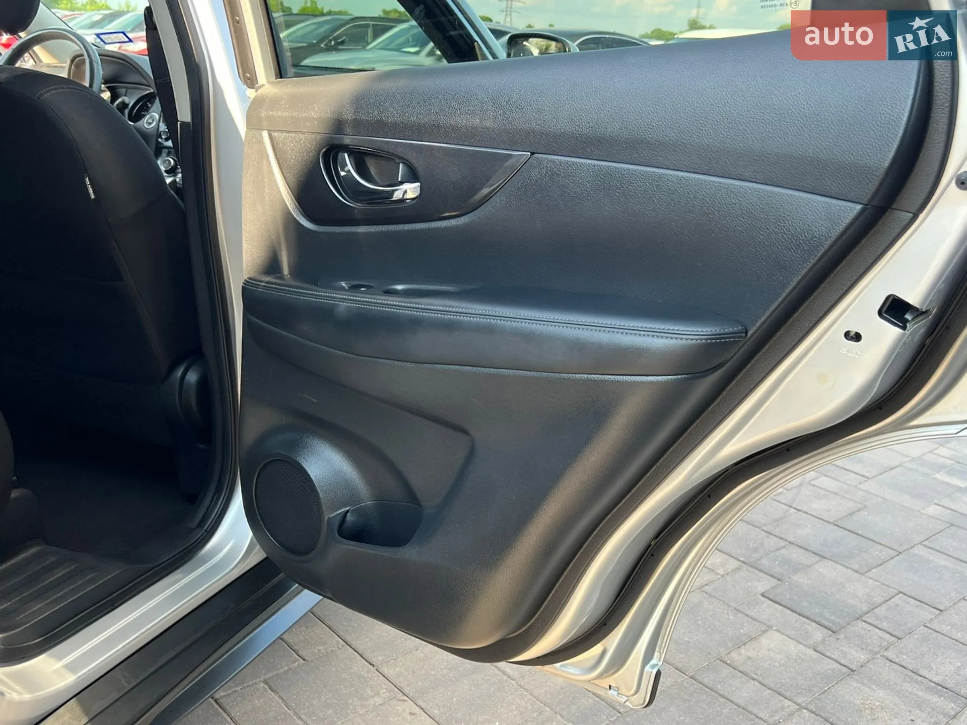 2018 Nissan Rogue - мініатюра 17