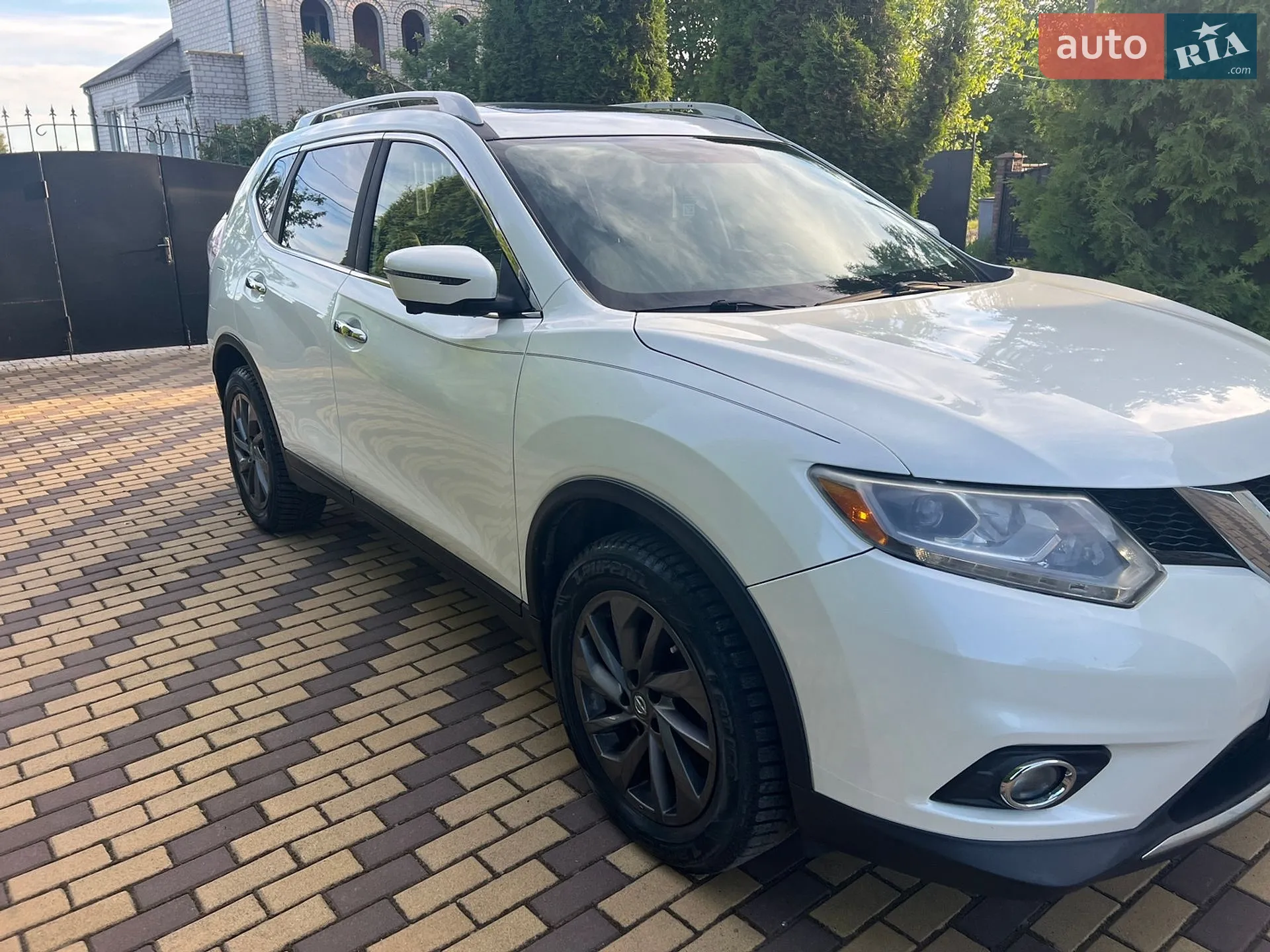 2015 Nissan Rogue - мініатюра 2
