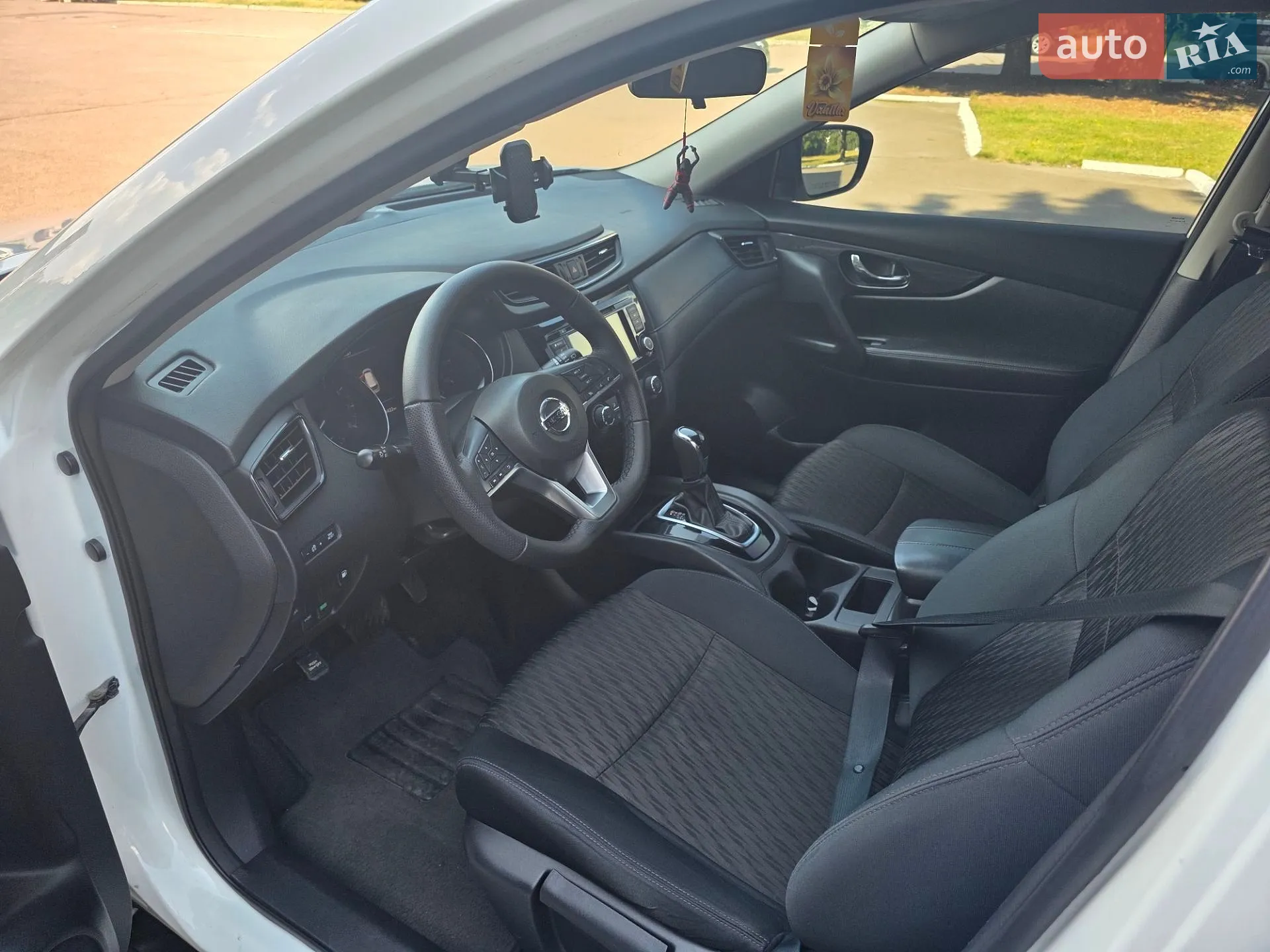 2018 Nissan Rogue - мініатюра 16
