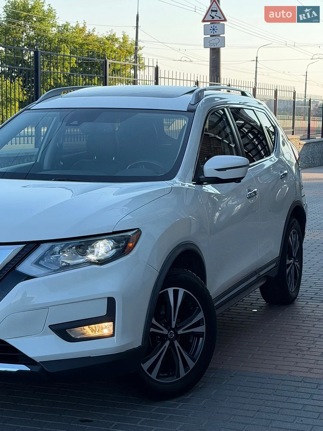 2017 Nissan Rogue - мініатюра 6