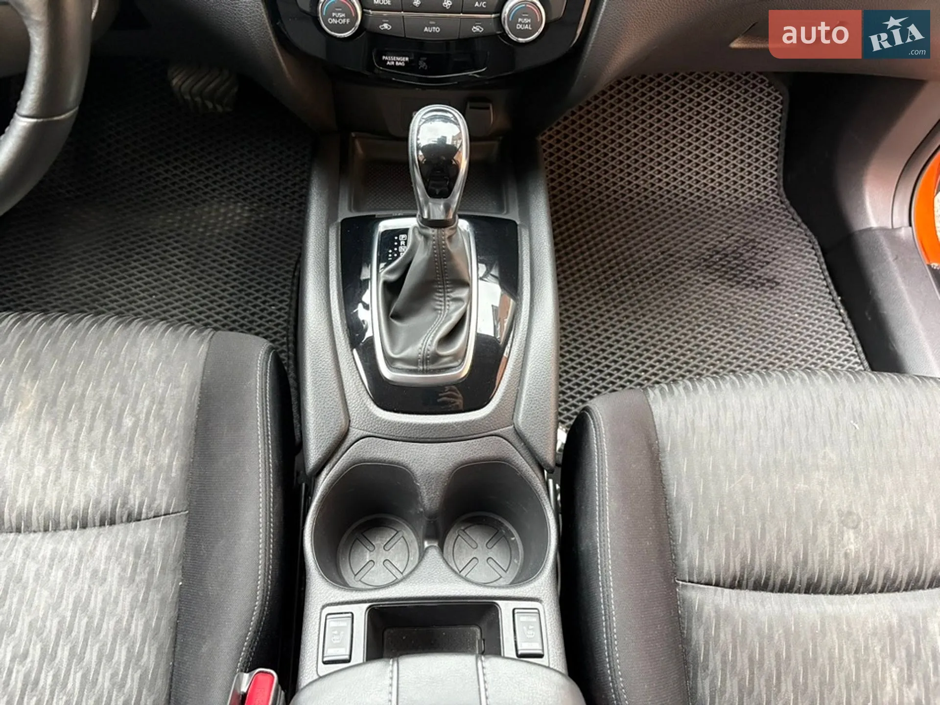 2018 Nissan Rogue - мініатюра 33