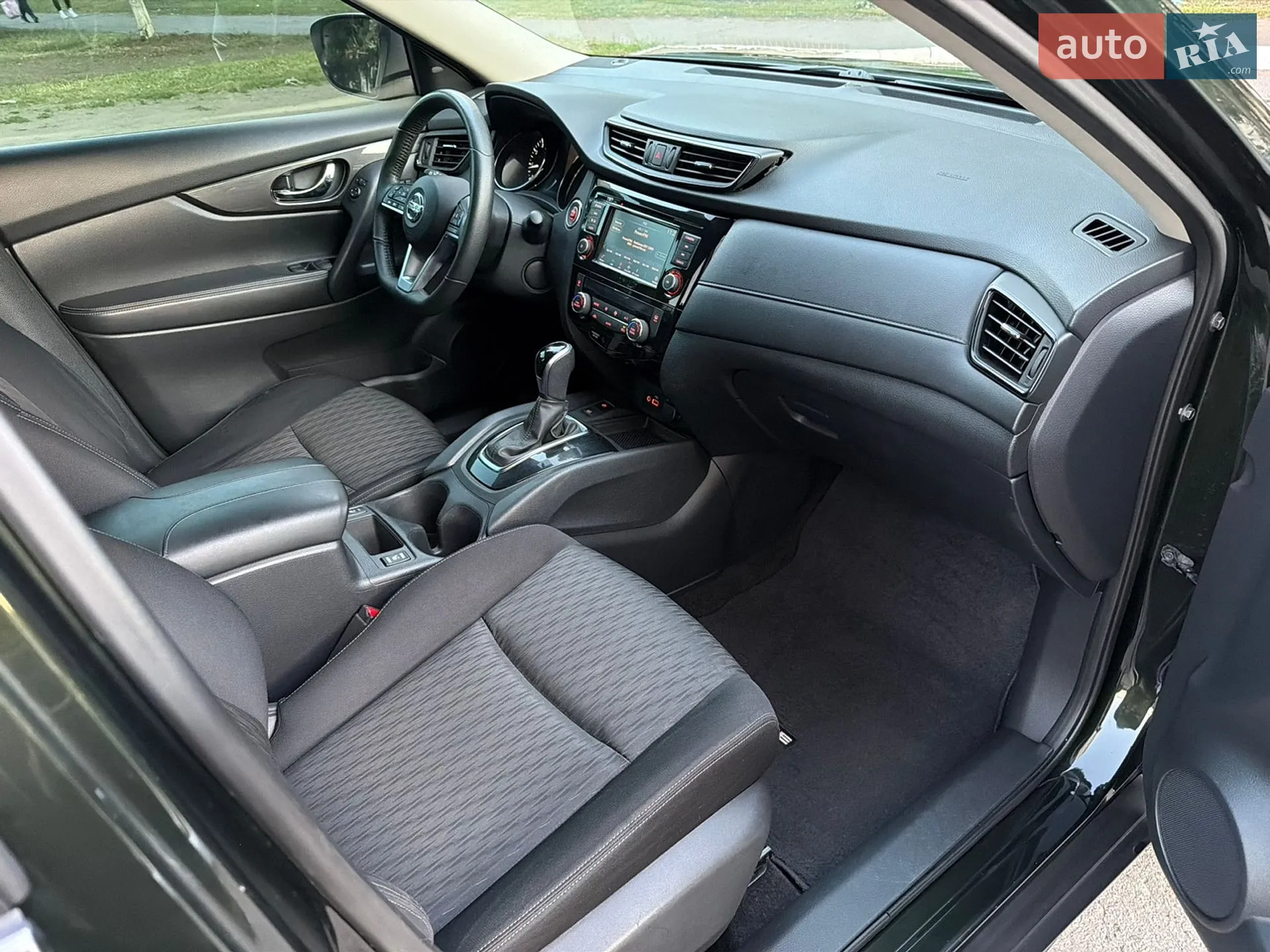 2019 Nissan Rogue - мініатюра 22