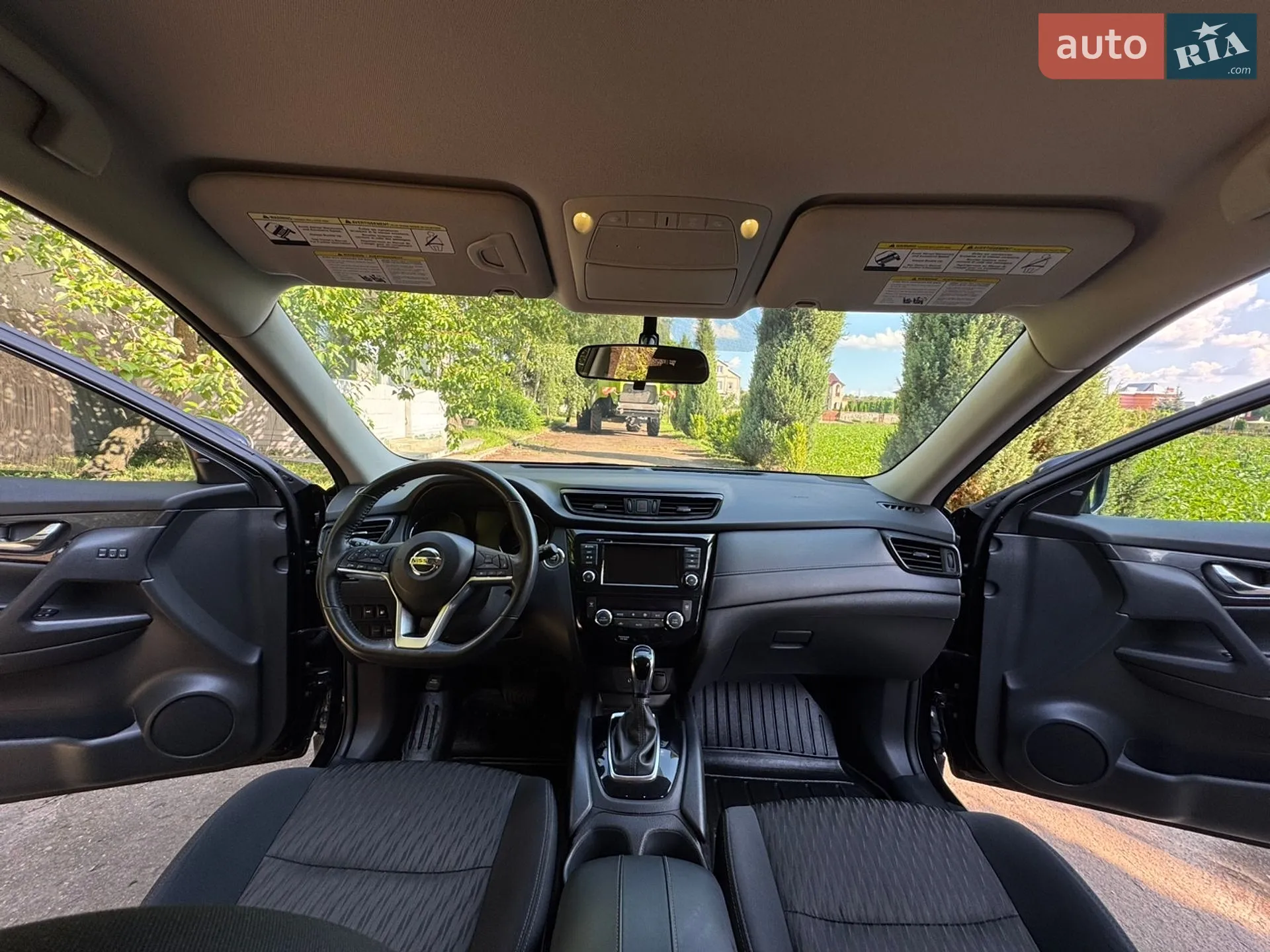 2018 Nissan Rogue - мініатюра 2
