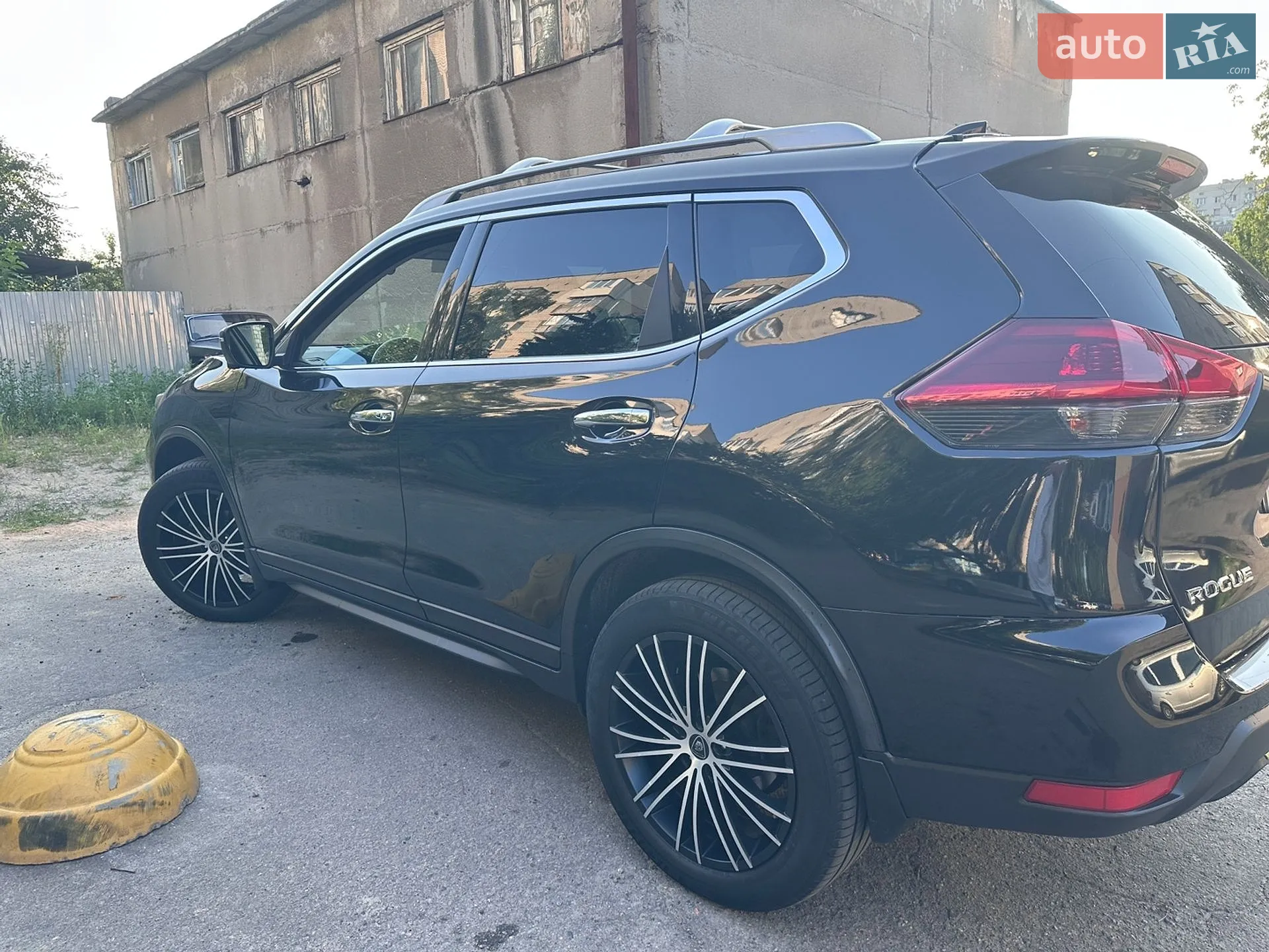 2017 Nissan Rogue - фото 1