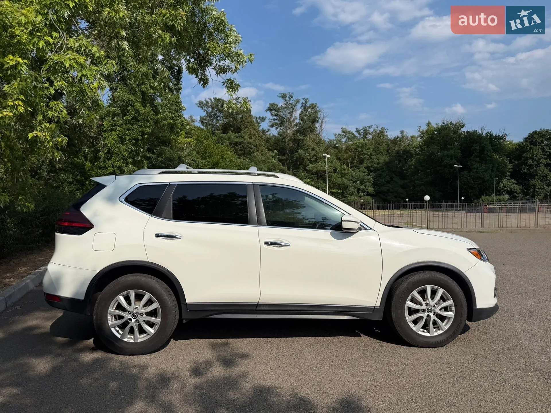 2019 Nissan Rogue - мініатюра 13