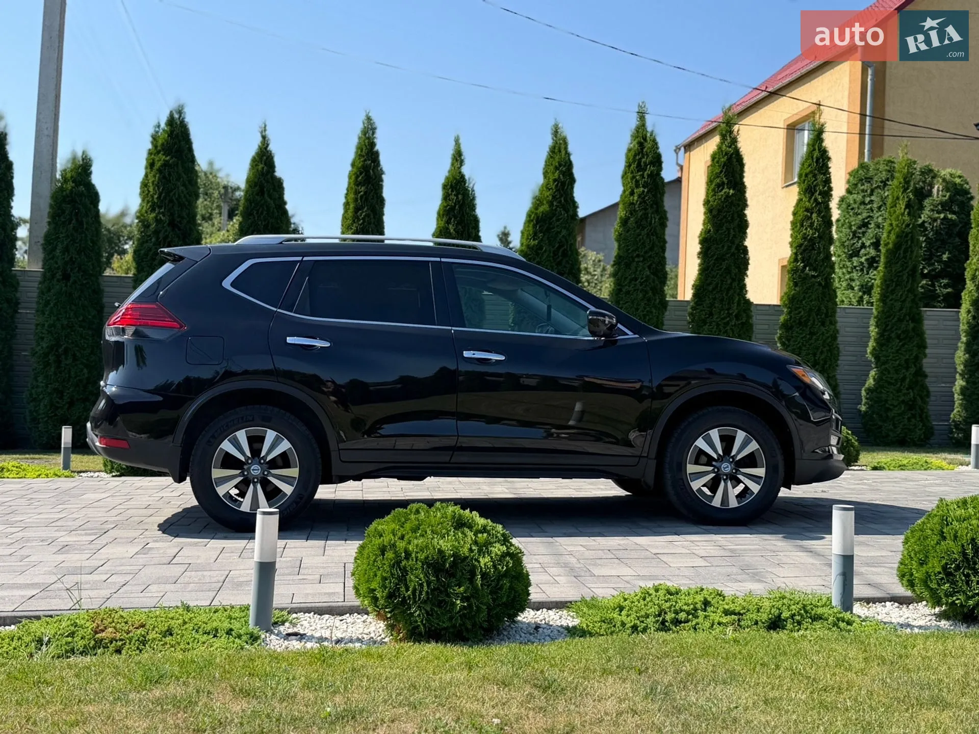 2017 Nissan Rogue - мініатюра 3
